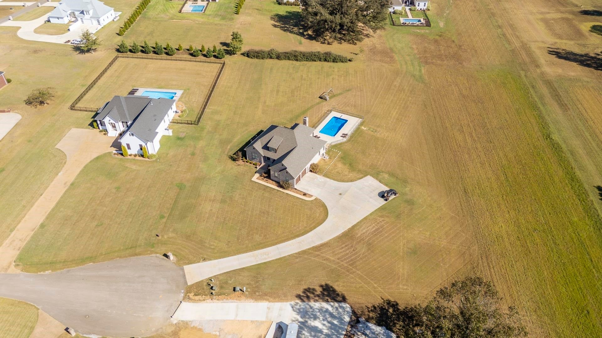 205 TWIN FORK LN
