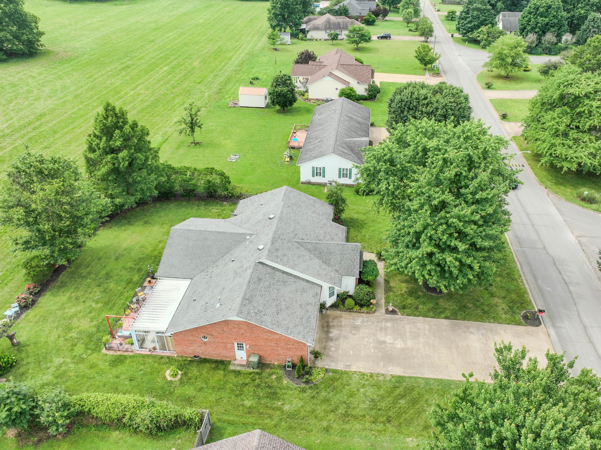 14 Delana Ave