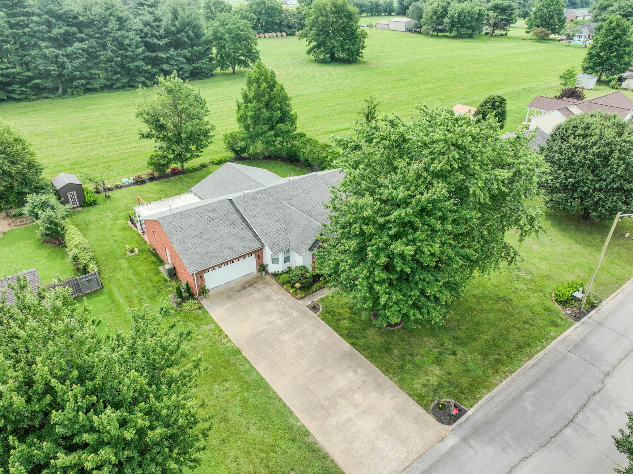 14 Delana Ave