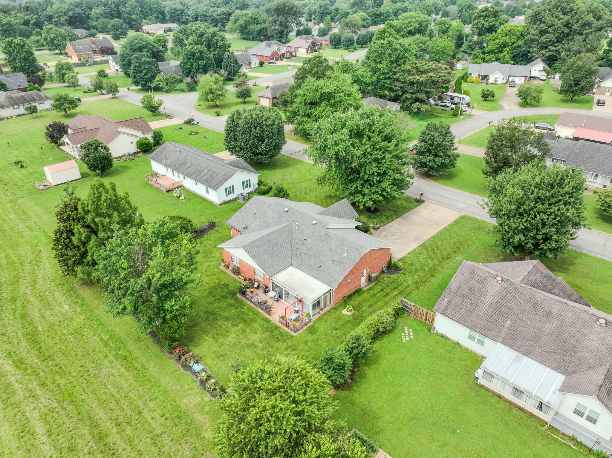 14 Delana Ave