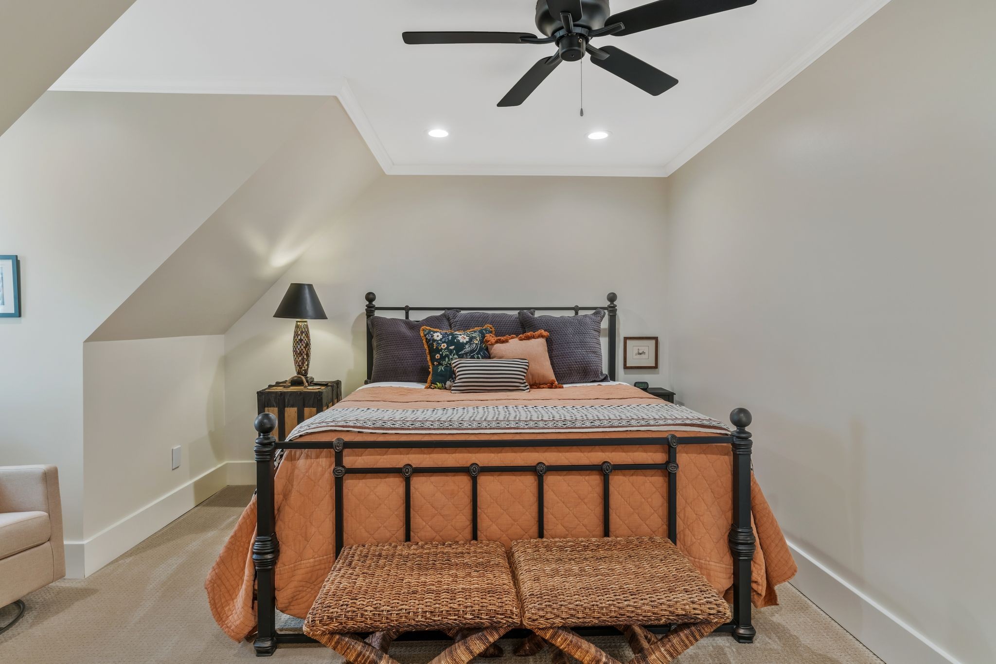 Nashville, Tennessee, 37215, United States, 4 Bedrooms Bedrooms, ,5 BathroomsBathrooms,Residential,Active,2052091