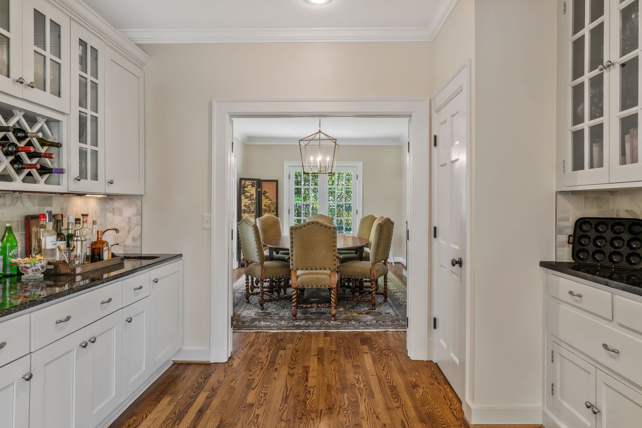 Nashville, Tennessee, 37215, United States, 4 Bedrooms Bedrooms, ,5 BathroomsBathrooms,Residential,Active,2052091