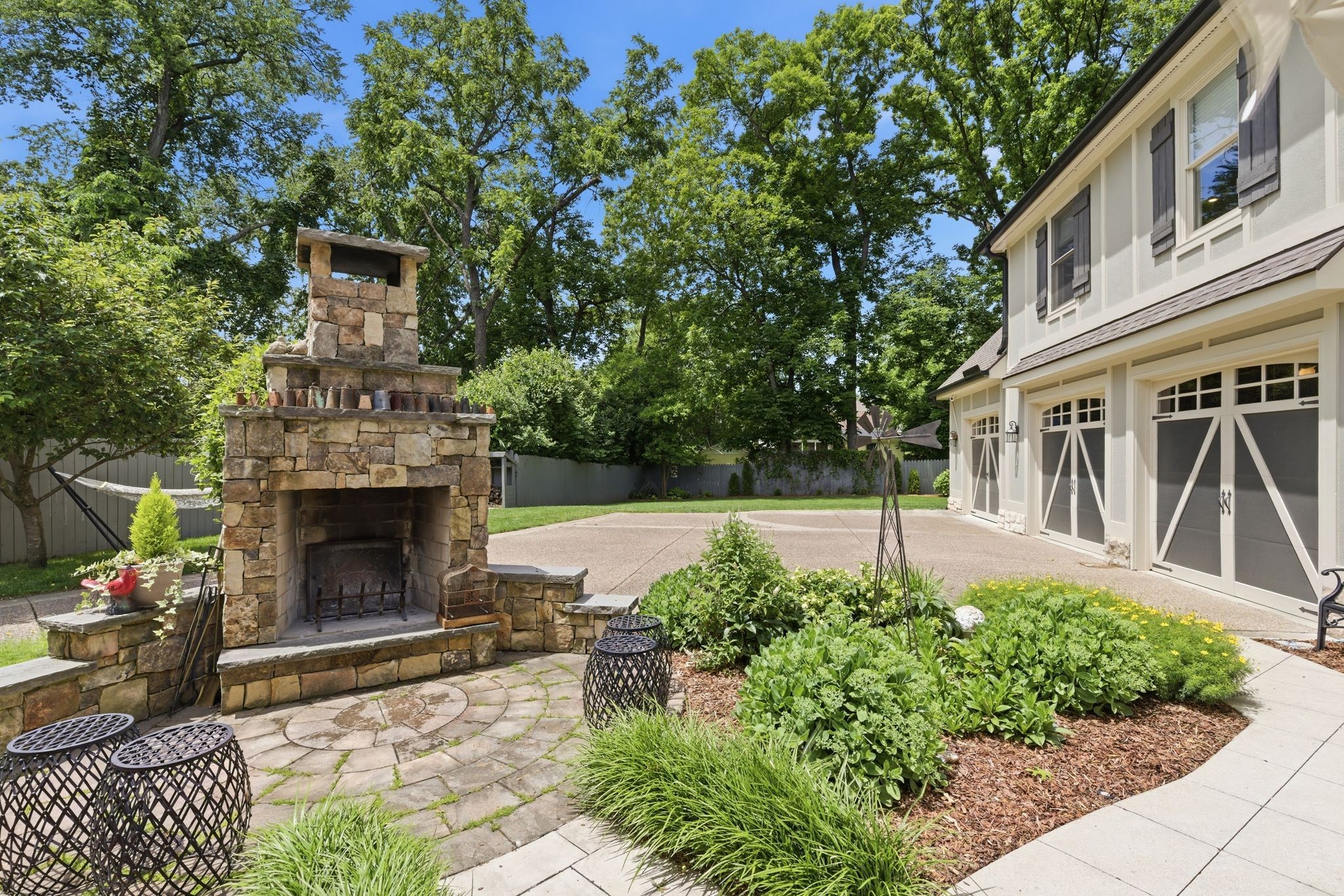 Nashville, Tennessee, 37215, United States, 4 Bedrooms Bedrooms, ,5 BathroomsBathrooms,Residential,Active,2052091