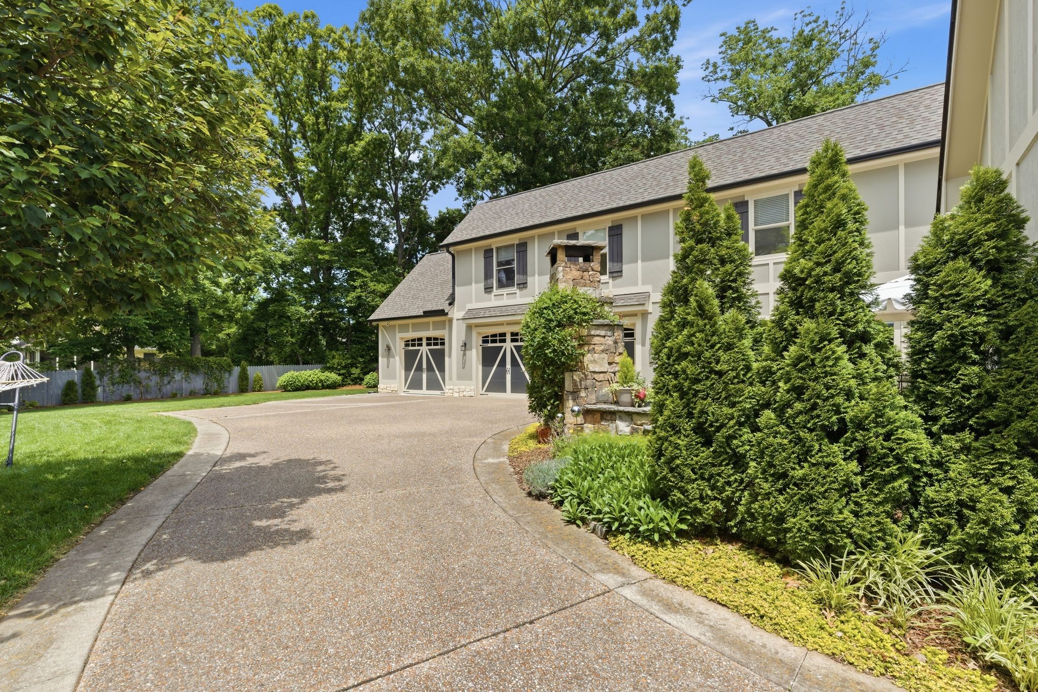Nashville, Tennessee, 37215, United States, 4 Bedrooms Bedrooms, ,5 BathroomsBathrooms,Residential,Active,2052091