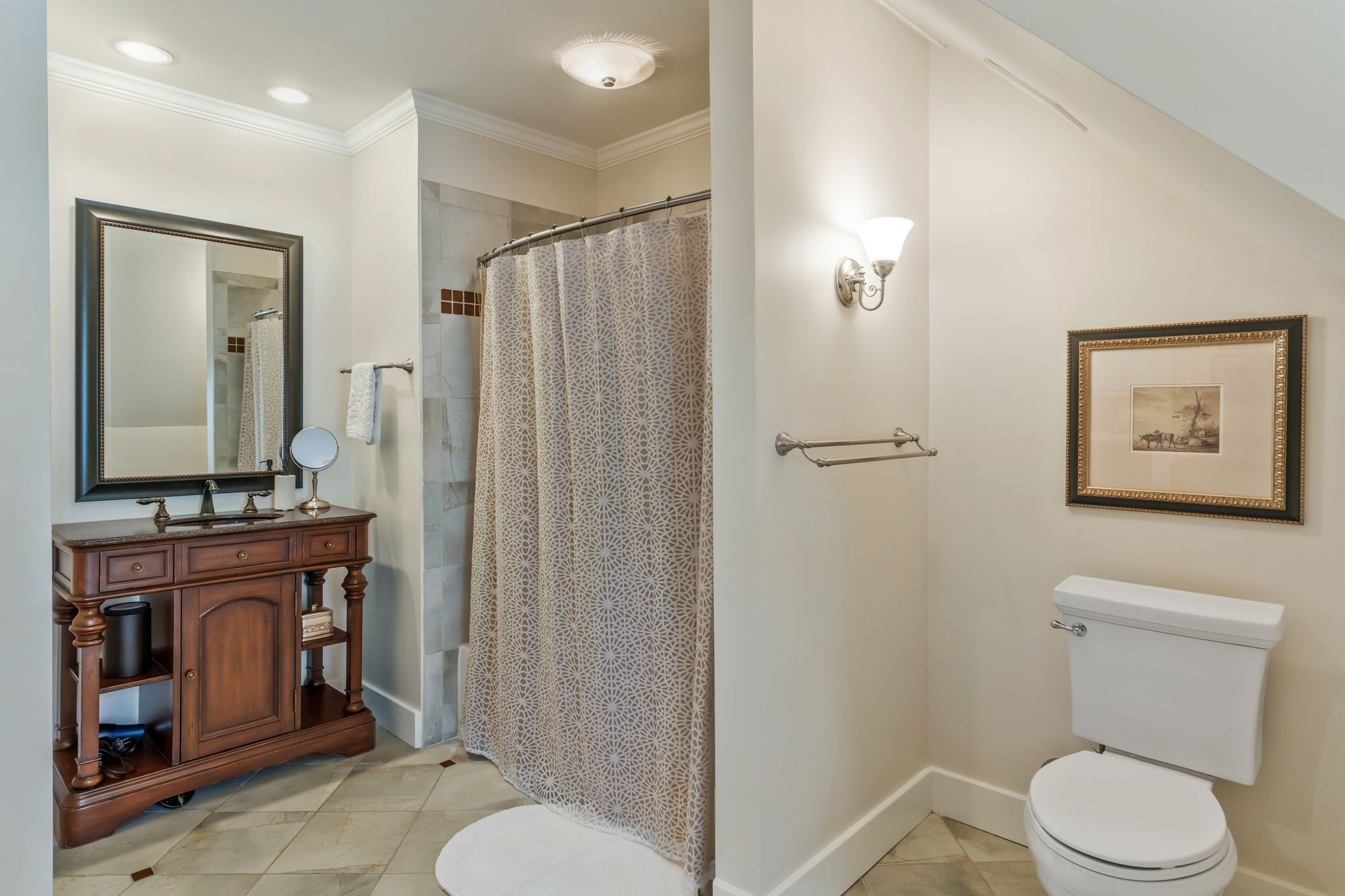 Nashville, Tennessee, 37215, United States, 4 Bedrooms Bedrooms, ,5 BathroomsBathrooms,Residential,Active,2052091