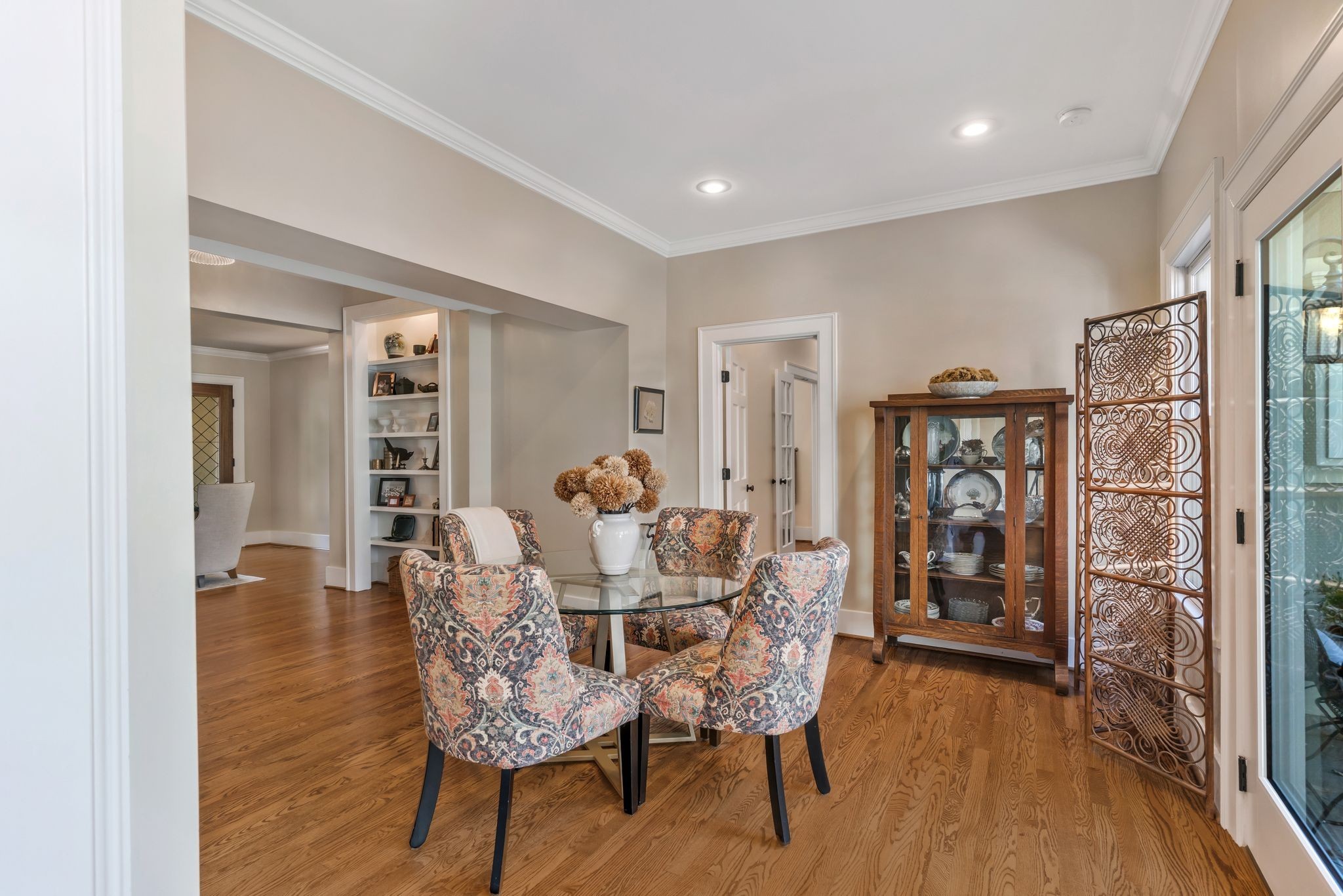 Nashville, Tennessee, 37215, United States, 4 Bedrooms Bedrooms, ,5 BathroomsBathrooms,Residential,Active,2052091