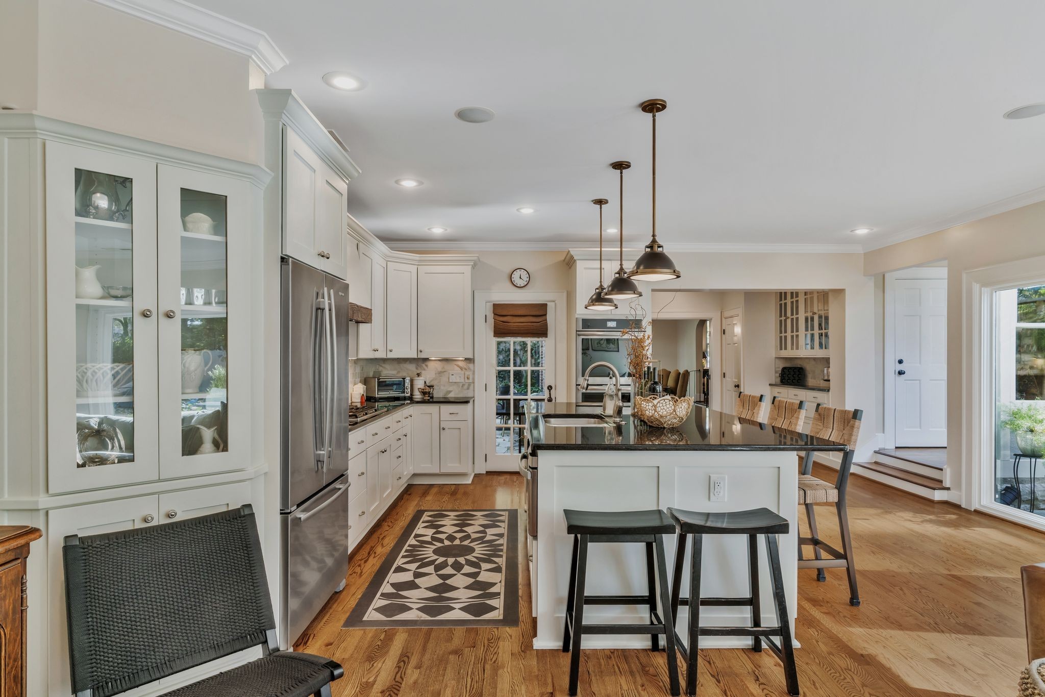 Nashville, Tennessee, 37215, United States, 4 Bedrooms Bedrooms, ,5 BathroomsBathrooms,Residential,Active,2052091