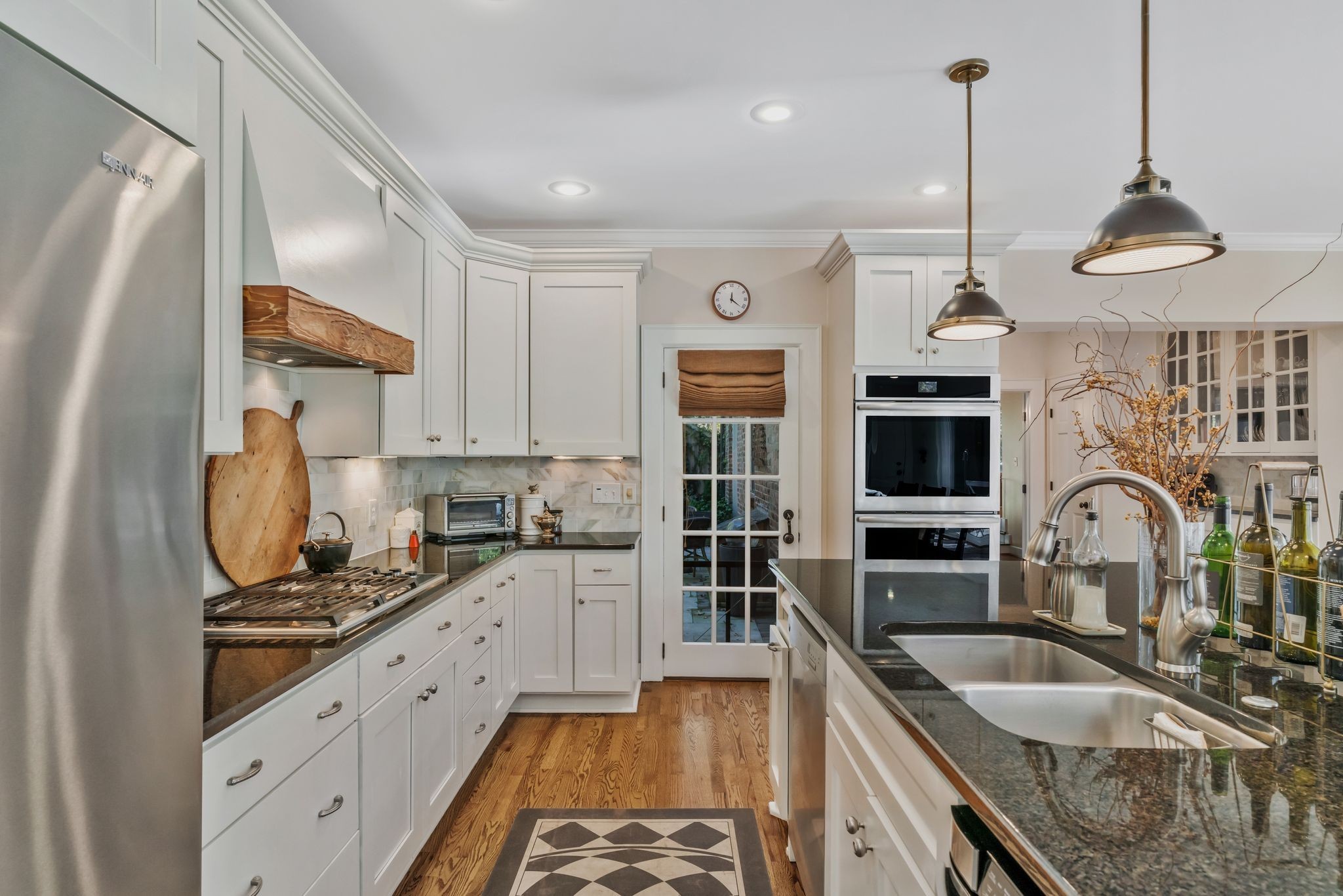 Nashville, Tennessee, 37215, United States, 4 Bedrooms Bedrooms, ,5 BathroomsBathrooms,Residential,Active,2052091