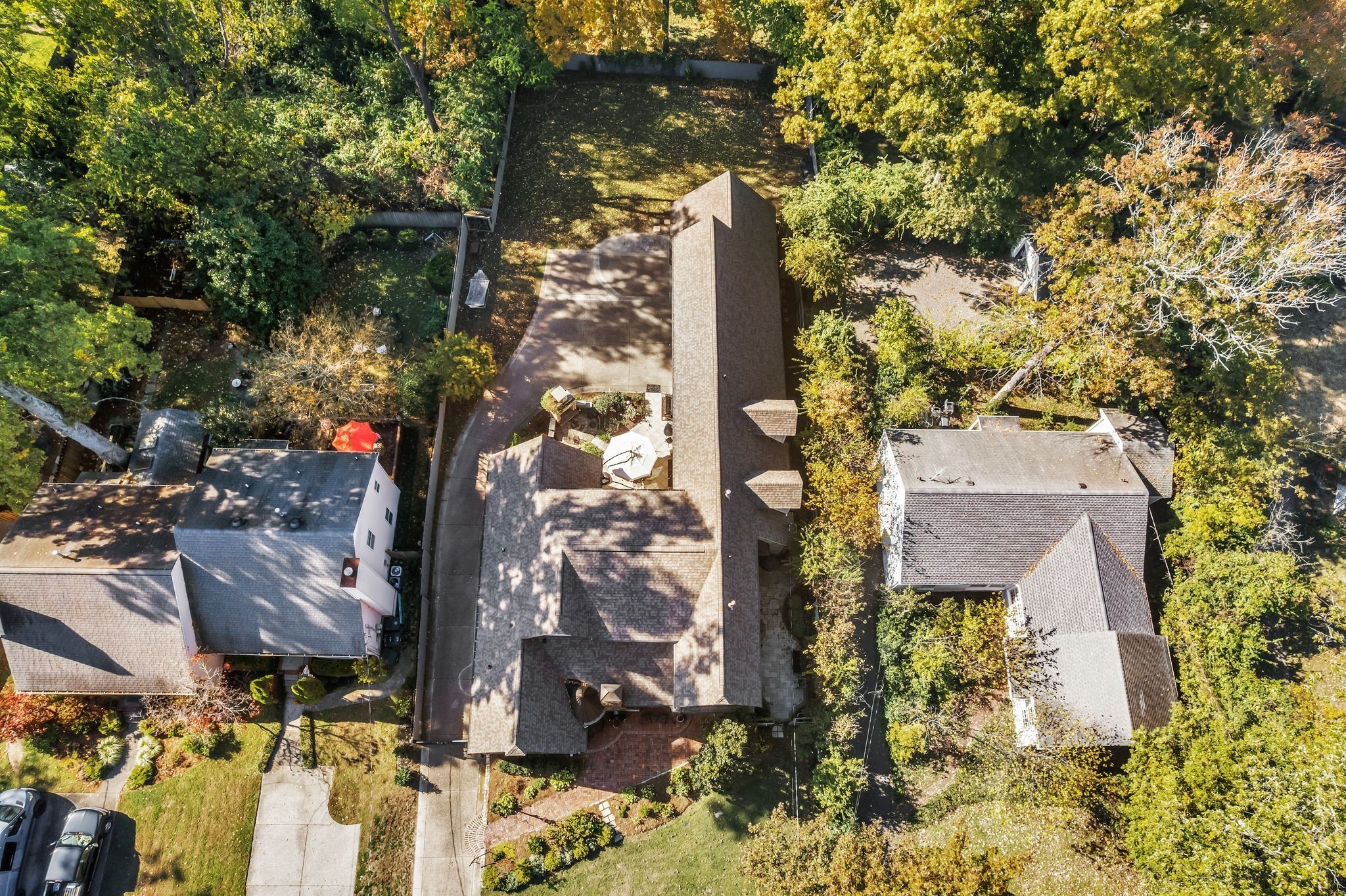 Nashville, Tennessee, 37215, United States, 4 Bedrooms Bedrooms, ,5 BathroomsBathrooms,Residential,Active,2052091