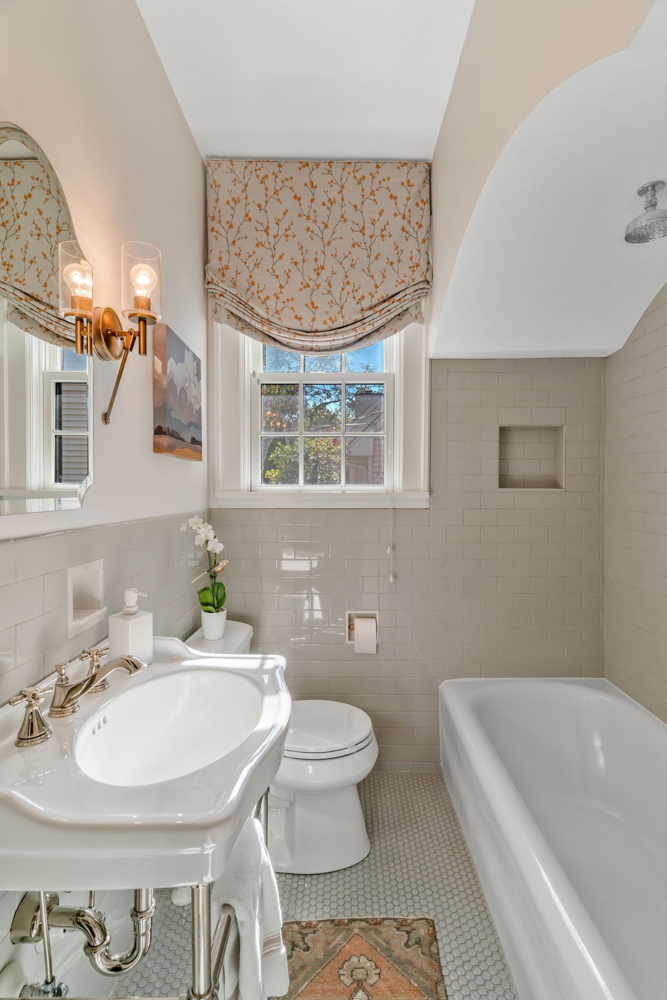 Nashville, Tennessee, 37215, United States, 4 Bedrooms Bedrooms, ,5 BathroomsBathrooms,Residential,Active,2052091