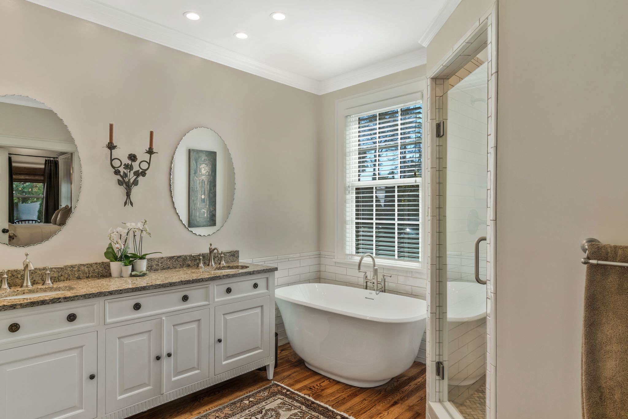 Nashville, Tennessee, 37215, United States, 4 Bedrooms Bedrooms, ,5 BathroomsBathrooms,Residential,Active,2052091