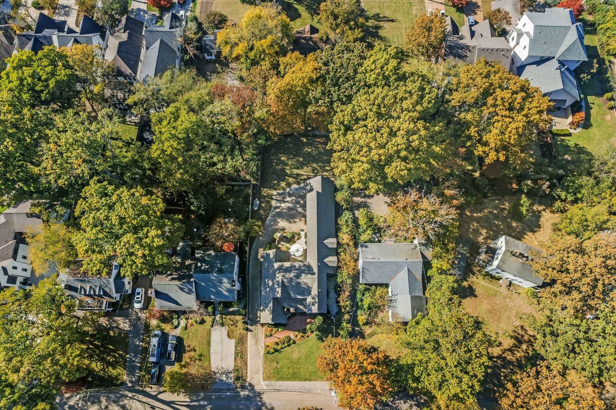 Nashville, Tennessee, 37215, United States, 4 Bedrooms Bedrooms, ,5 BathroomsBathrooms,Residential,Active,2052091