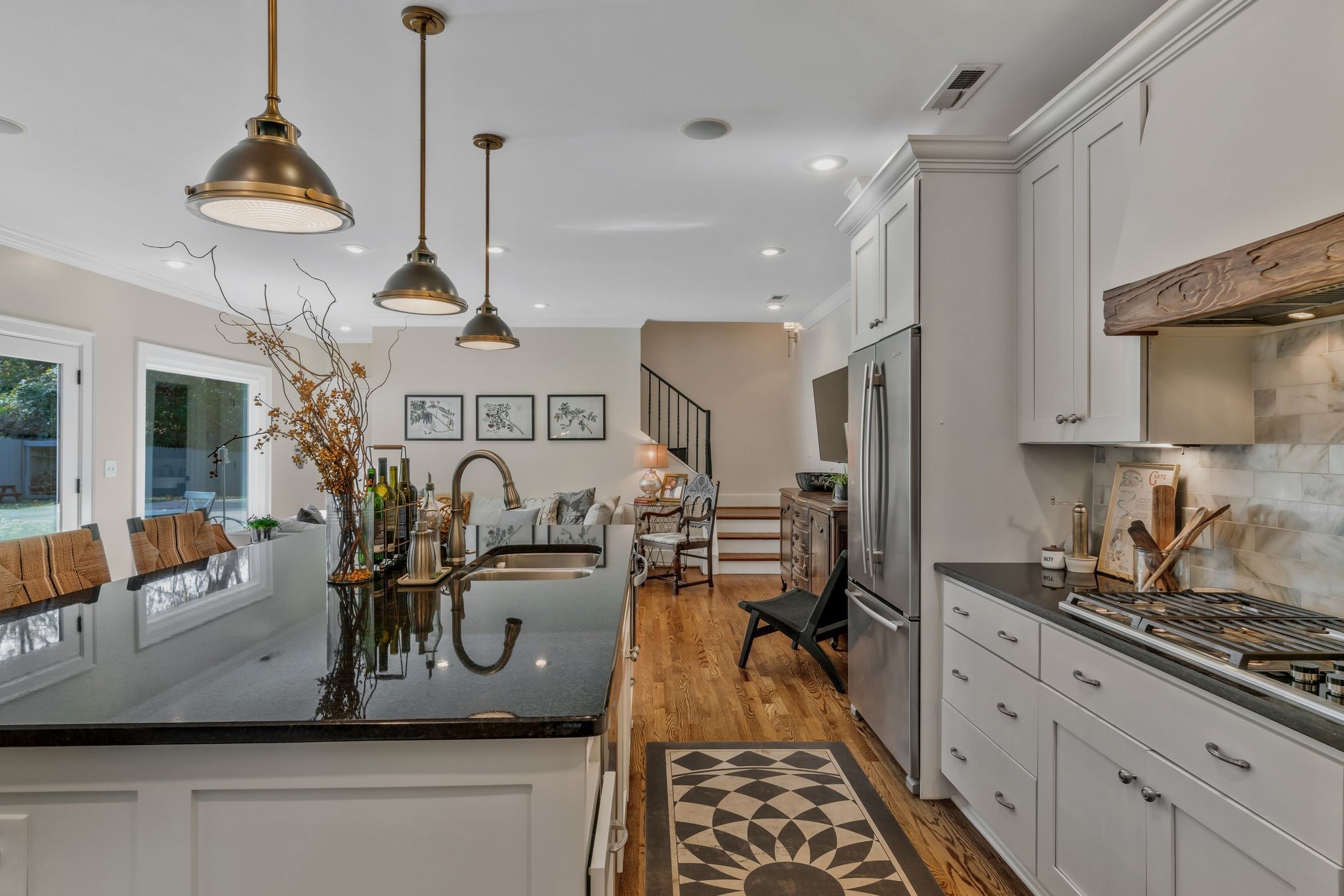 Nashville, Tennessee, 37215, United States, 4 Bedrooms Bedrooms, ,5 BathroomsBathrooms,Residential,Active,2052091