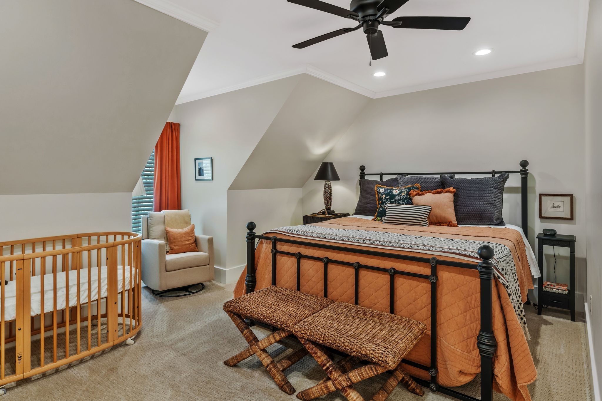 Nashville, Tennessee, 37215, United States, 4 Bedrooms Bedrooms, ,5 BathroomsBathrooms,Residential,Active,2052091