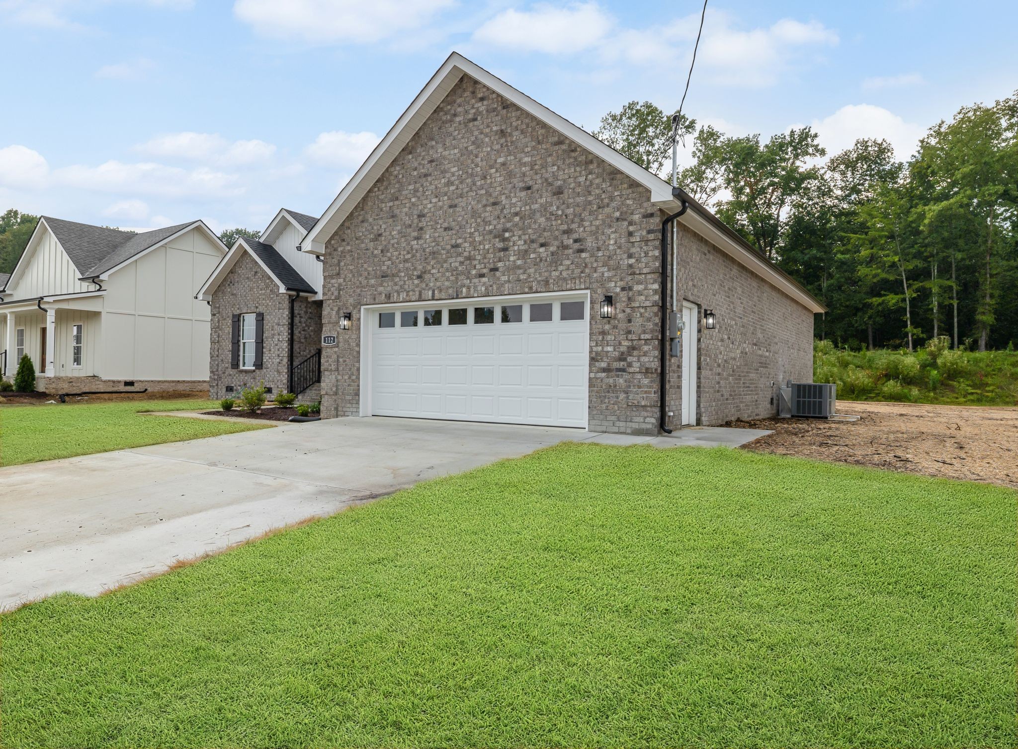 112 Stonebrook Dr