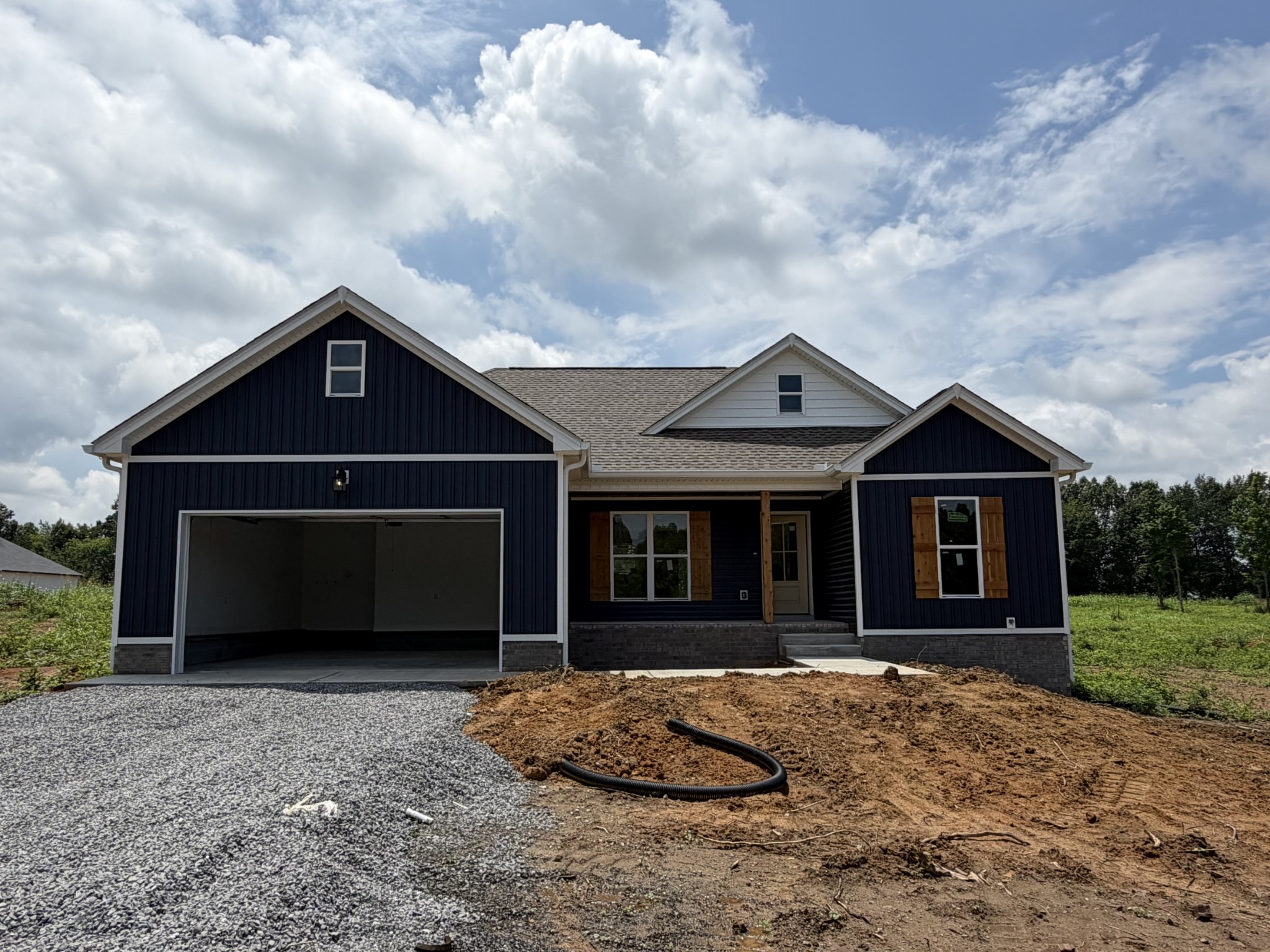 Photo 1 of 12 — 1293 Vickie Ln, Portland, TN 37148