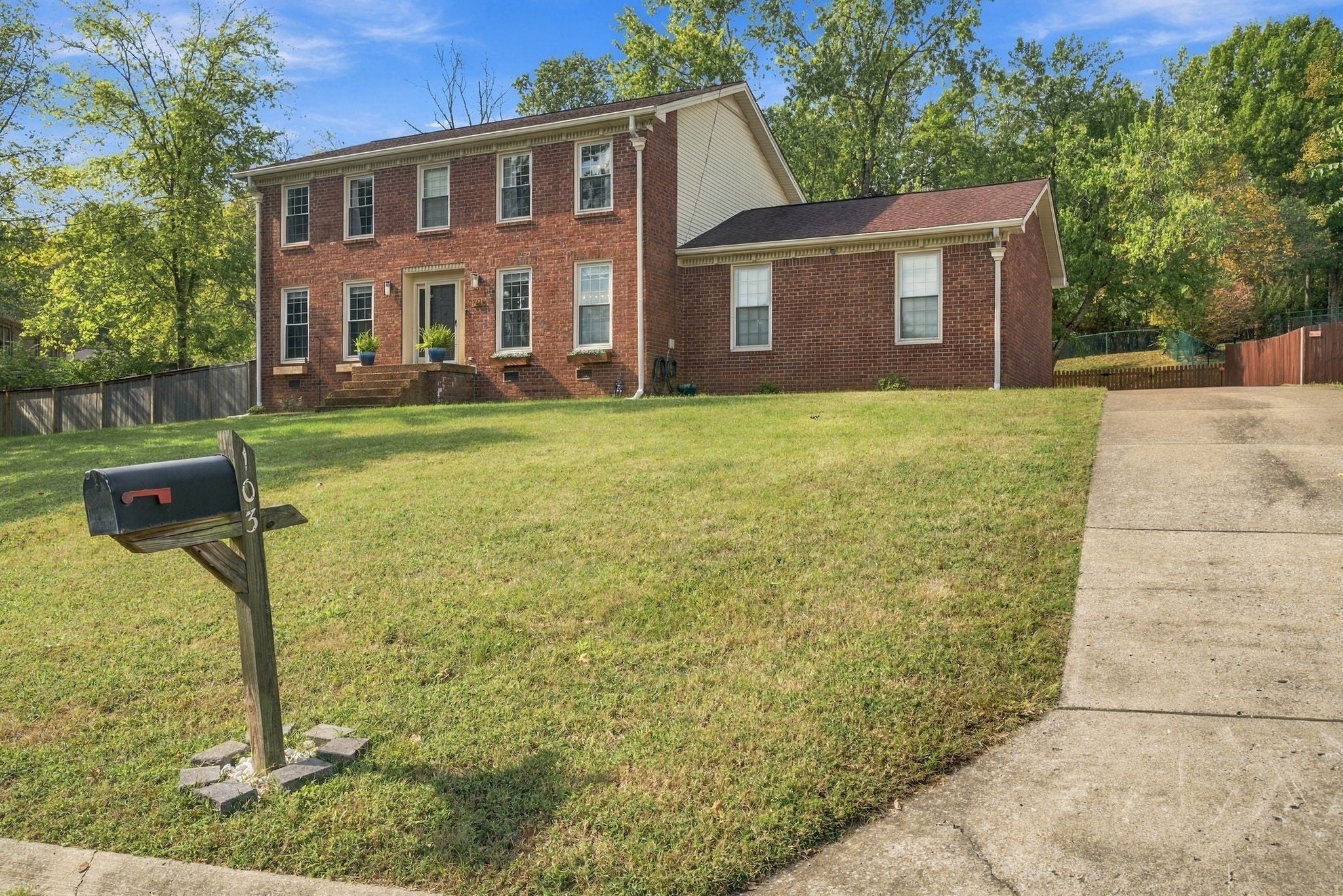 103 Stark Knob Rd