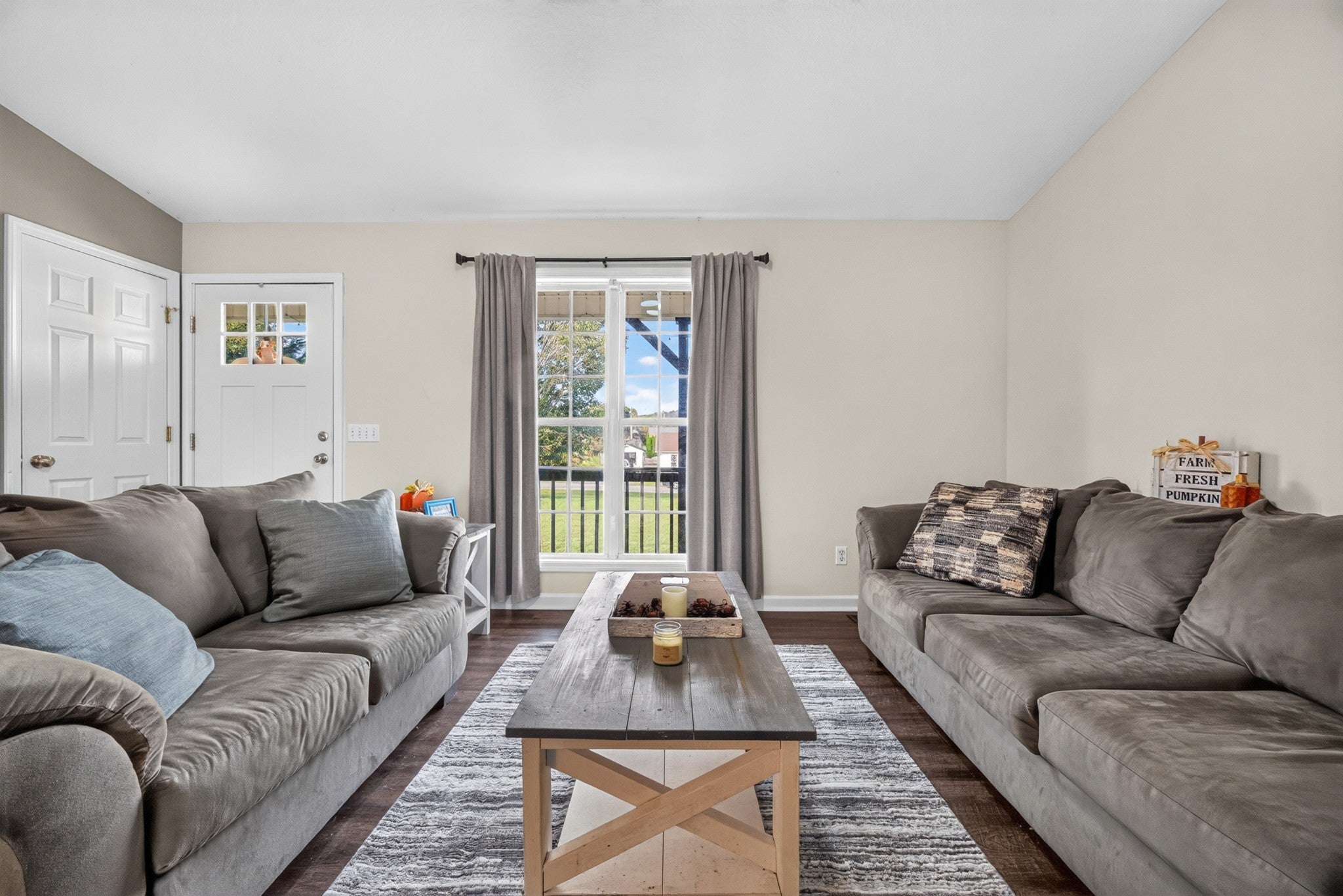 737 Green Valley Cir