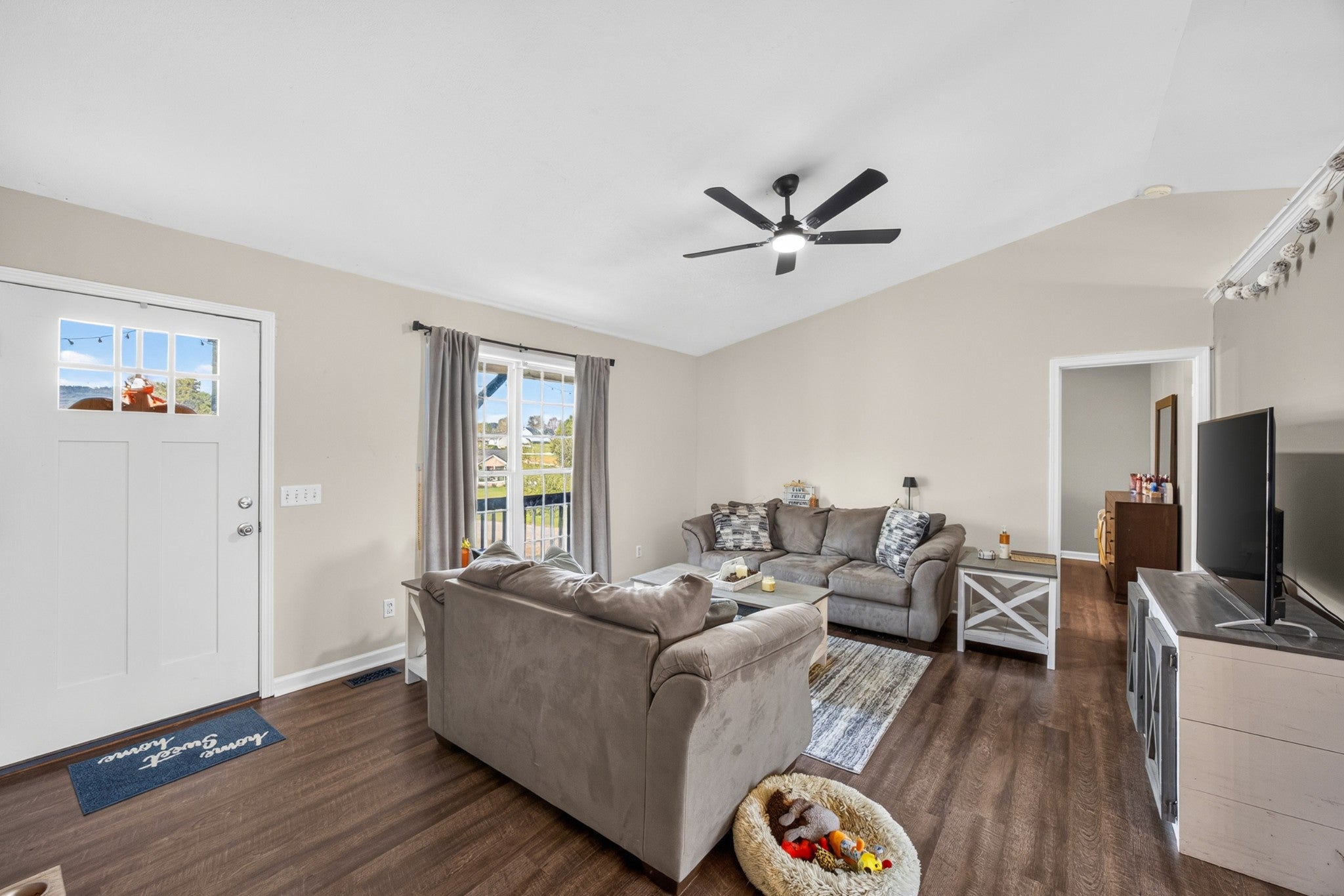 737 Green Valley Cir