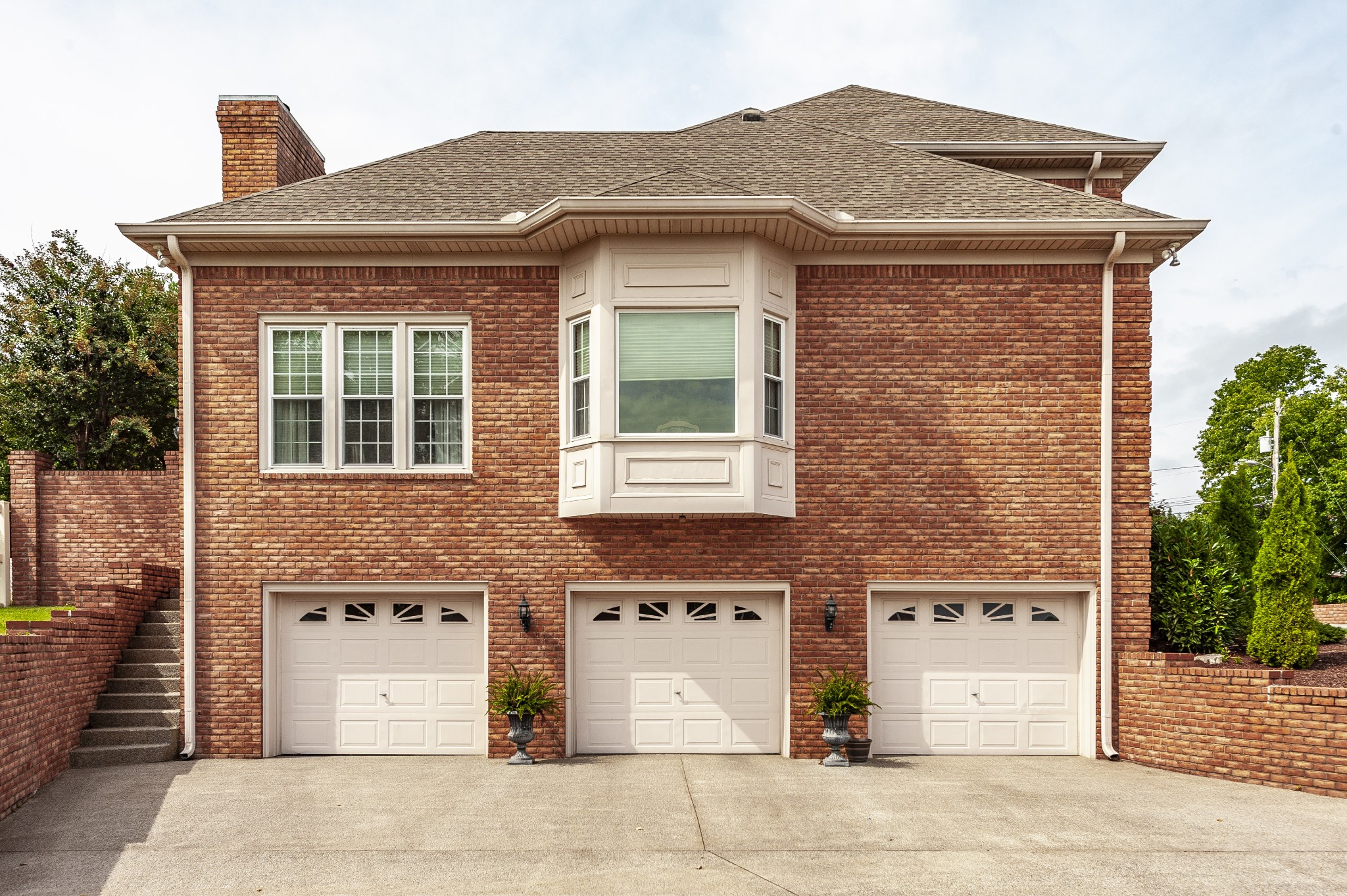 111 Governors Point Blvd