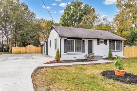 1902 Meadowgreen Dr Murfreesboro TN 37130