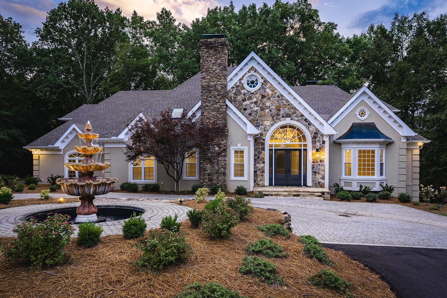 250 W Laurel Ave