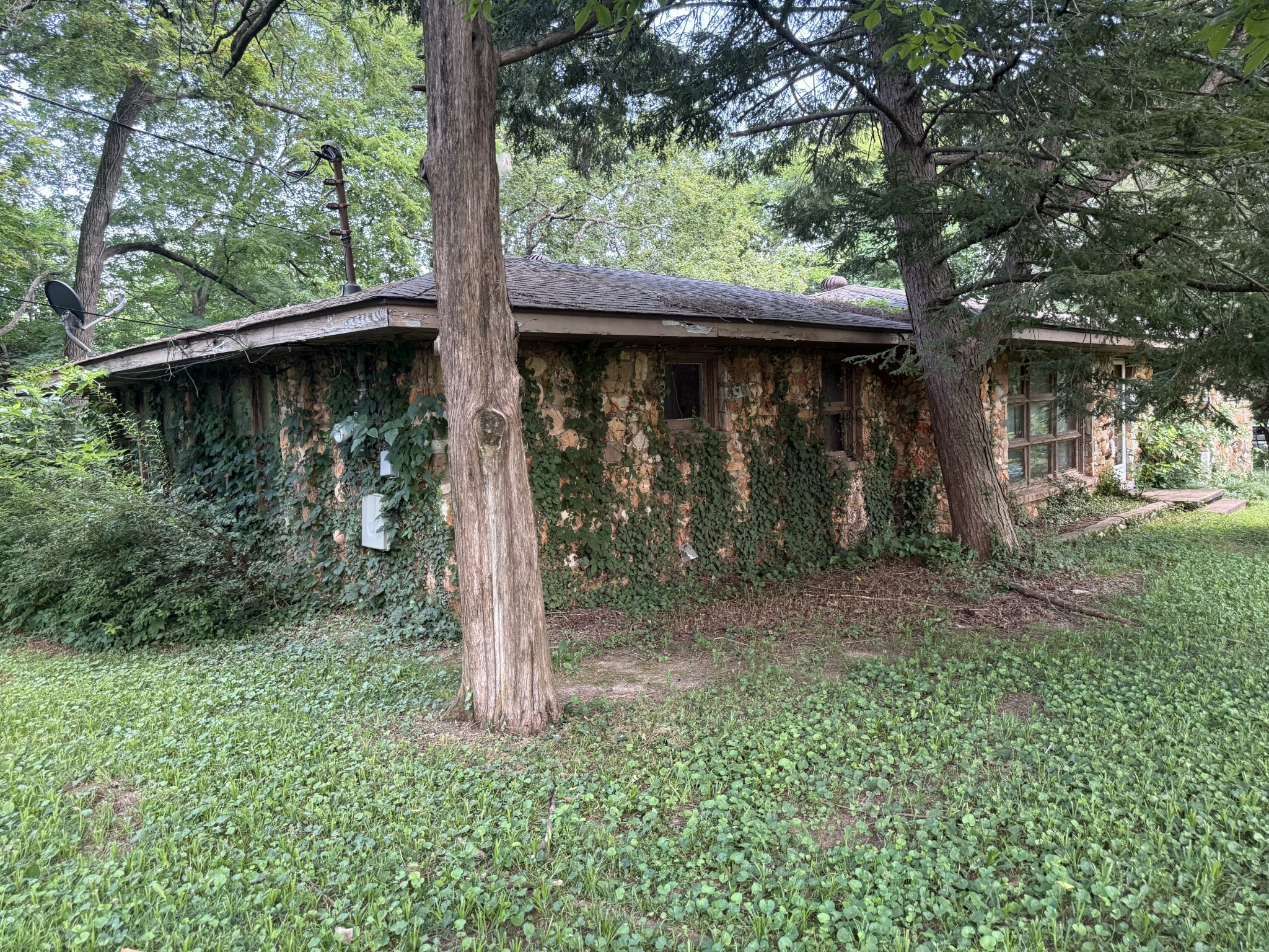 887 Elwood Dr