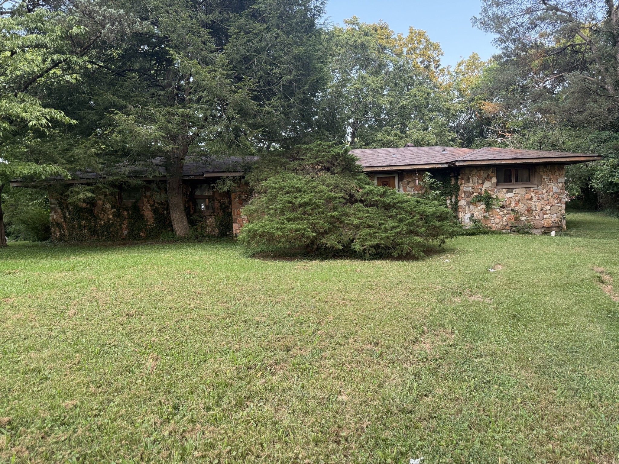 887 Elwood Dr