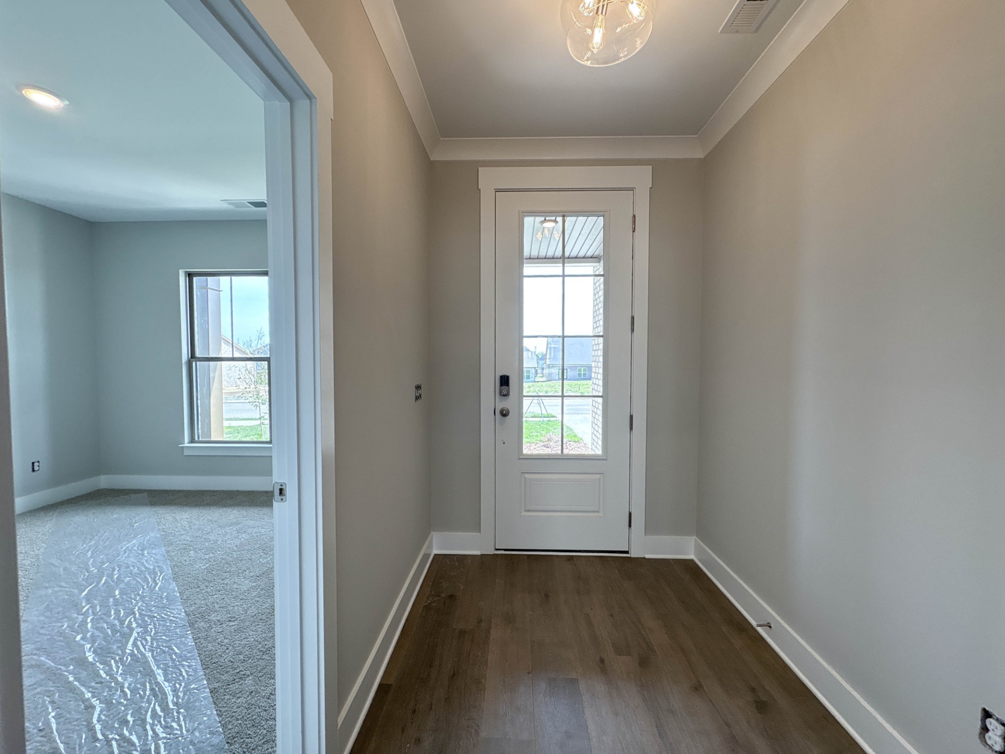 106 Turf Way Street