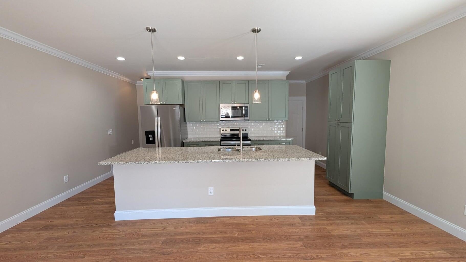 19121914 1916 1918 Cypress Lane