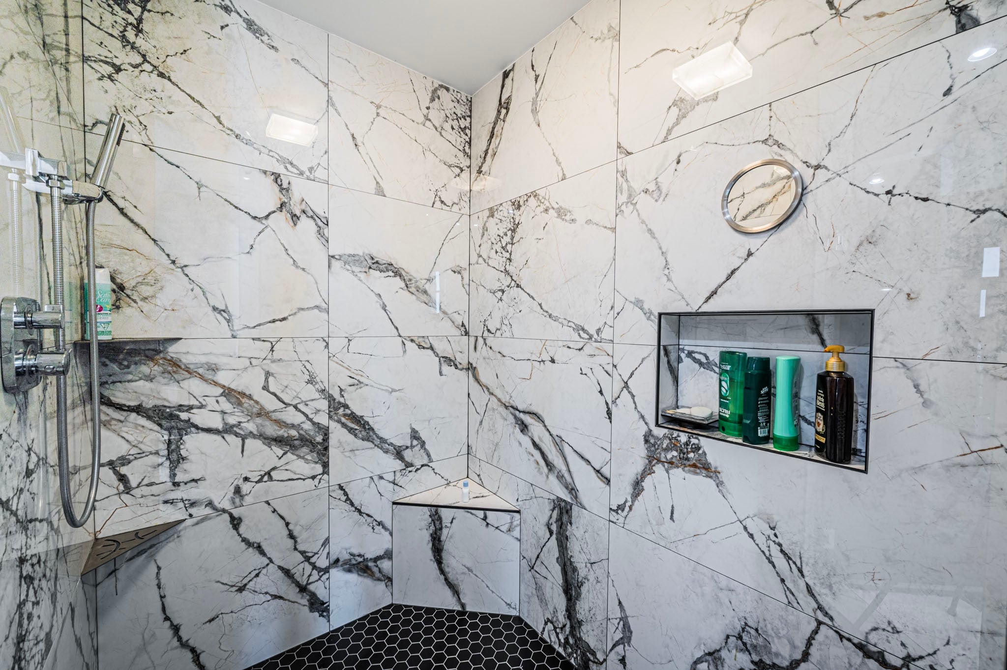 Nashville, Tennessee, 37203, United States, 2 Bedrooms Bedrooms, ,2 BathroomsBathrooms,Residential,Active,2024846
