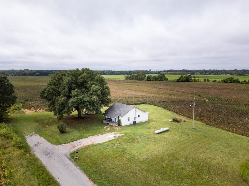 51 James Earl White Rd