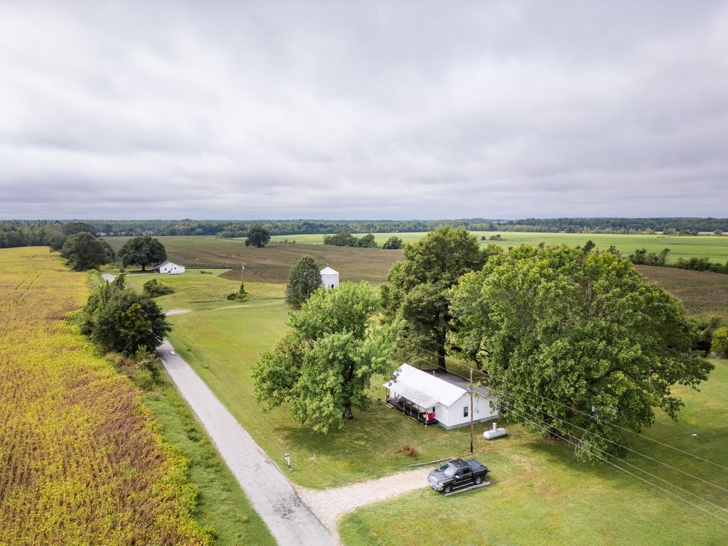 51 James Earl White Rd