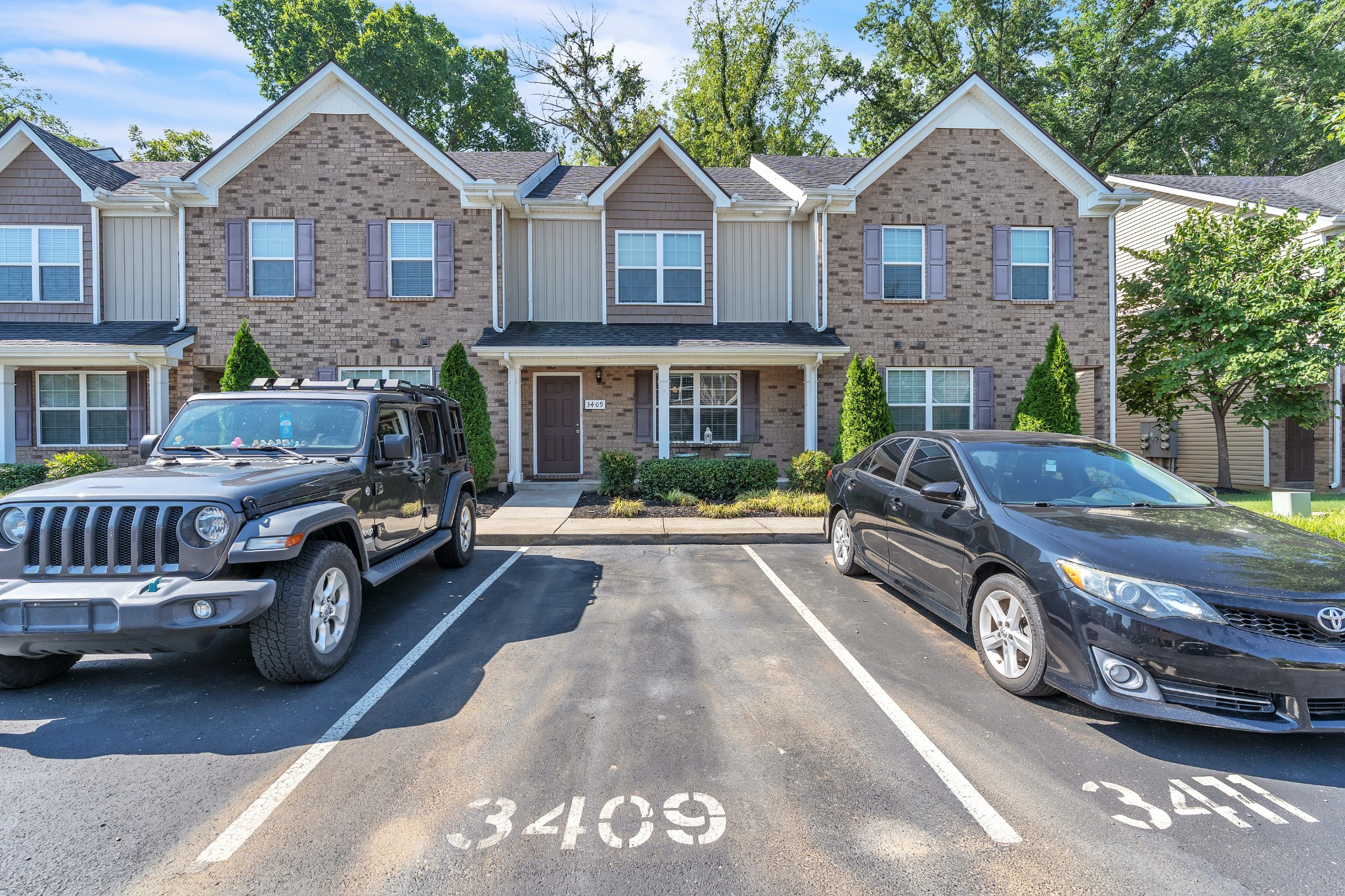3409 Nightshade Dr
