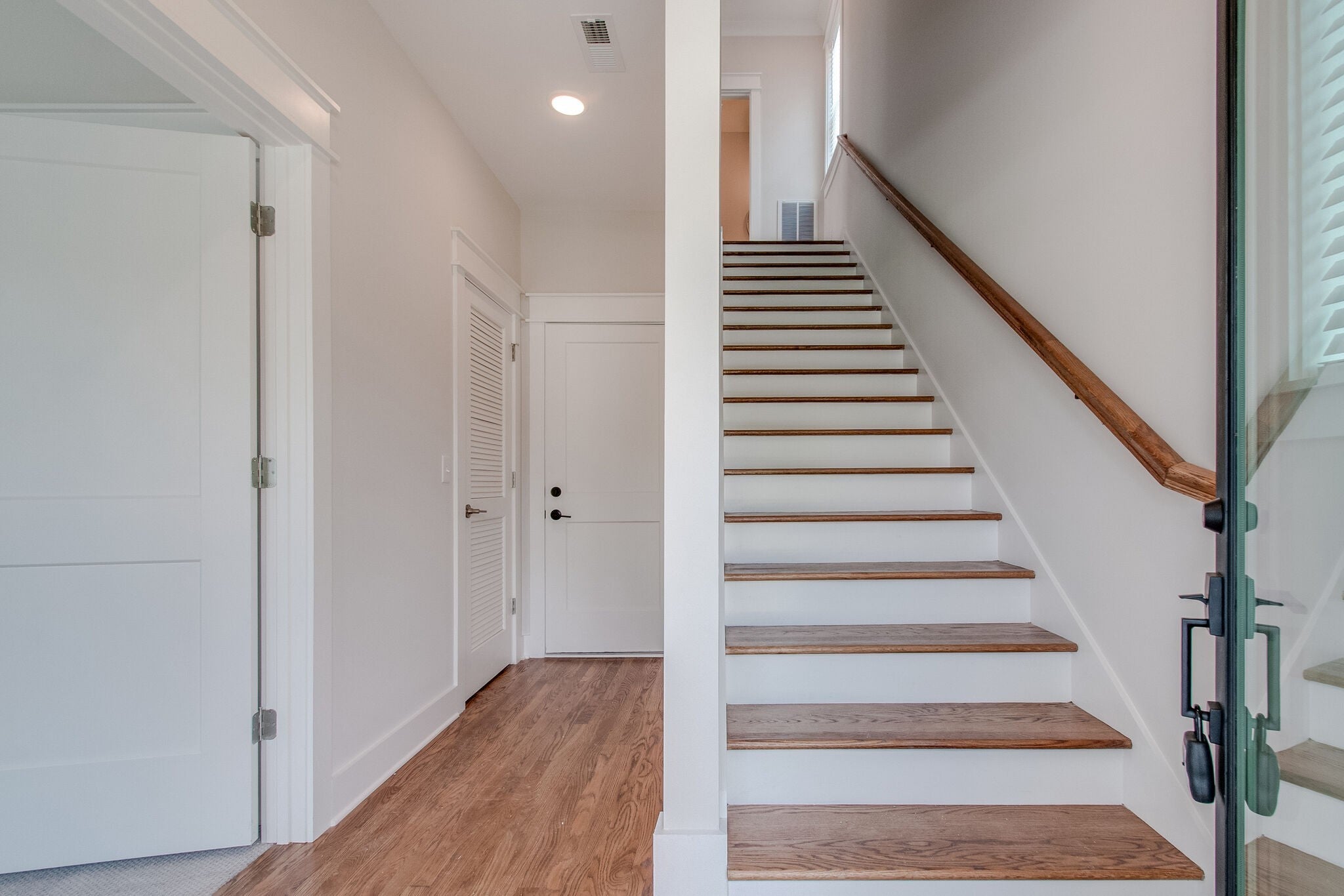 530 Edwin St 2