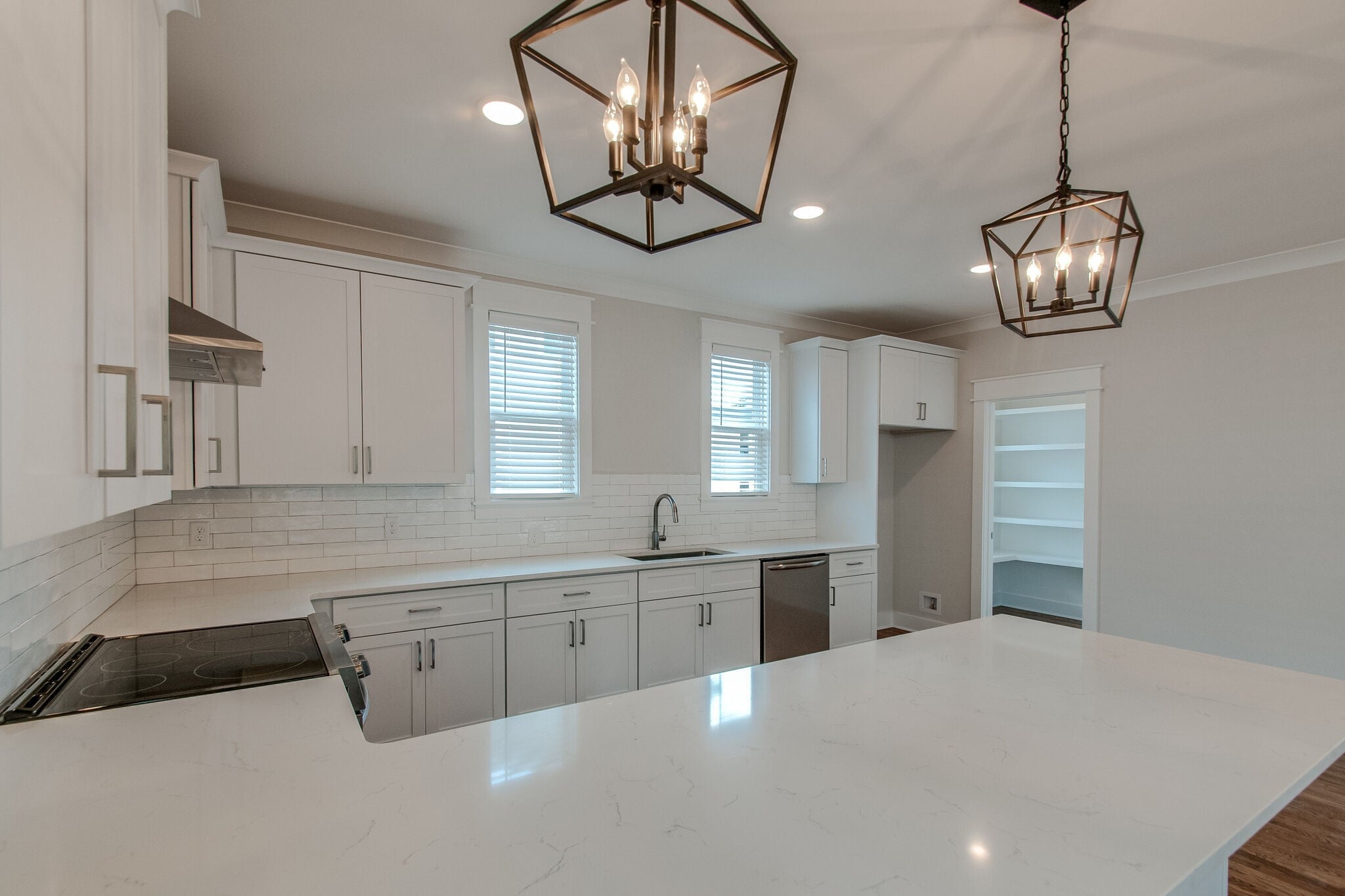 530 Edwin St 2