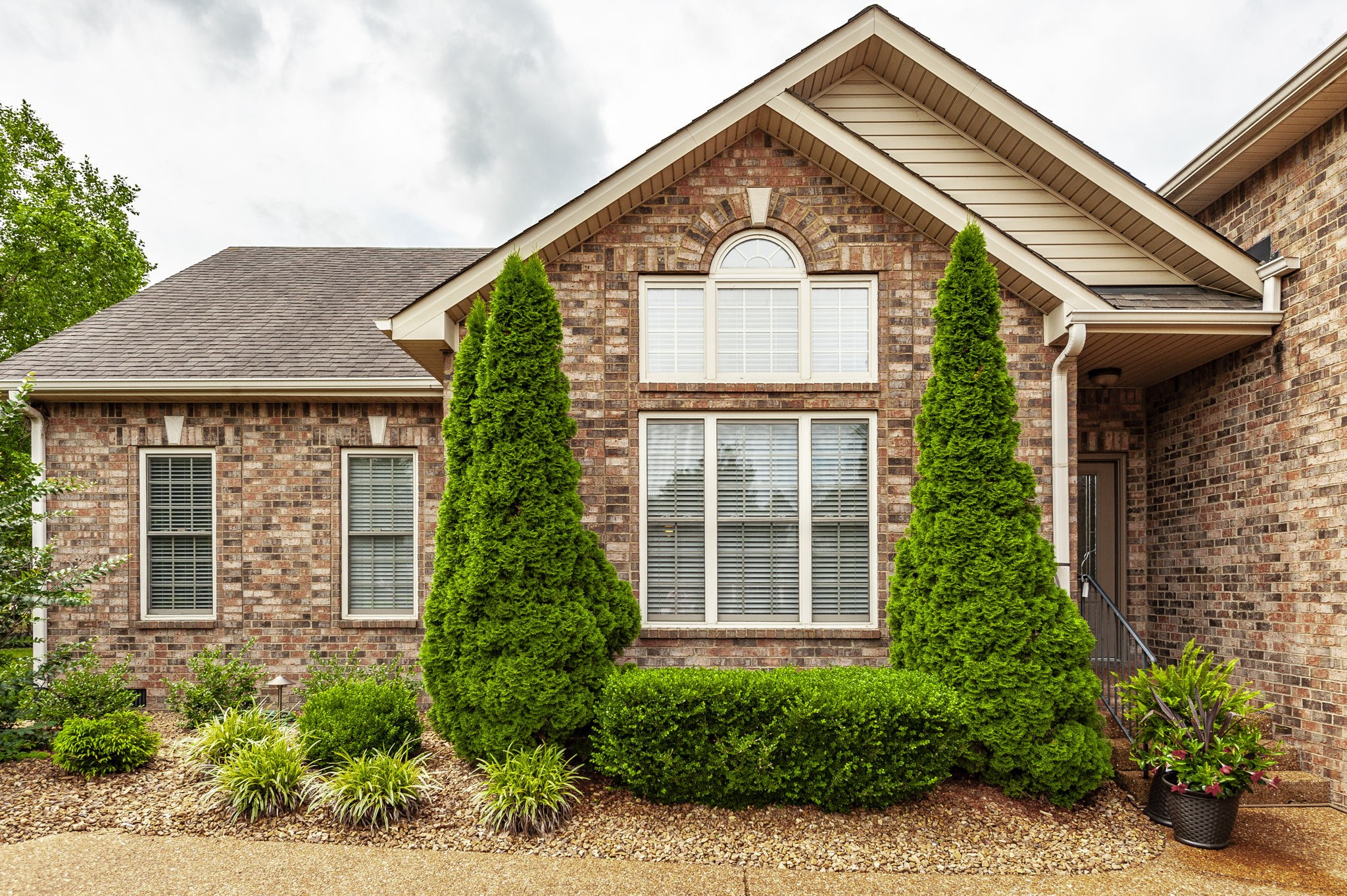 1002 Thistle Ct