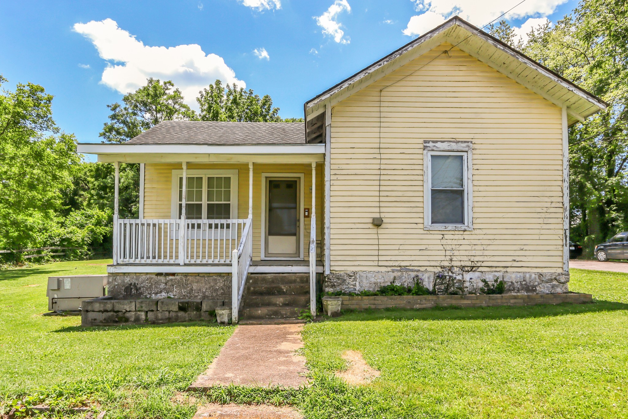 View Columbia, TN 38401 house