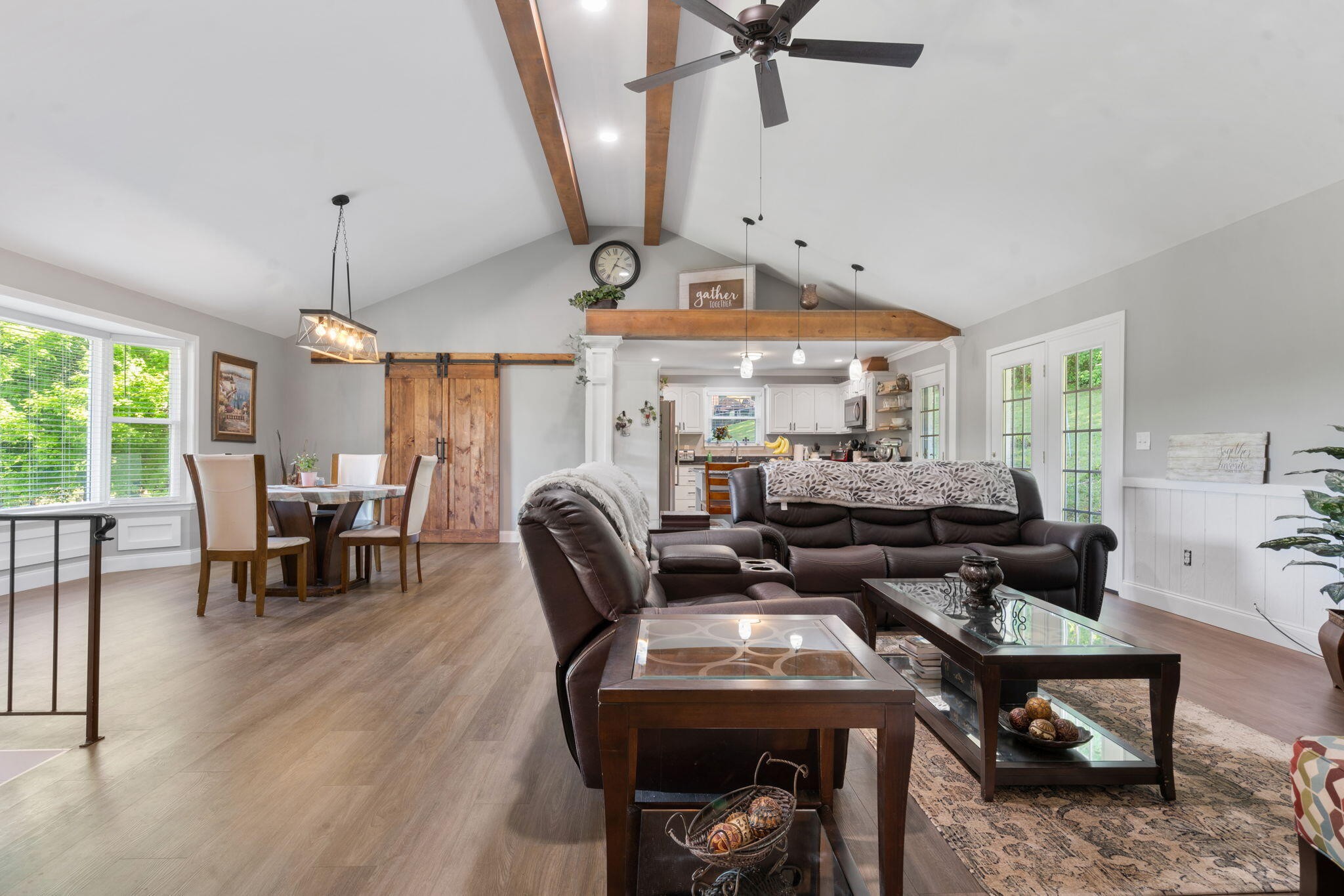 3704 Hilldale Drive NE