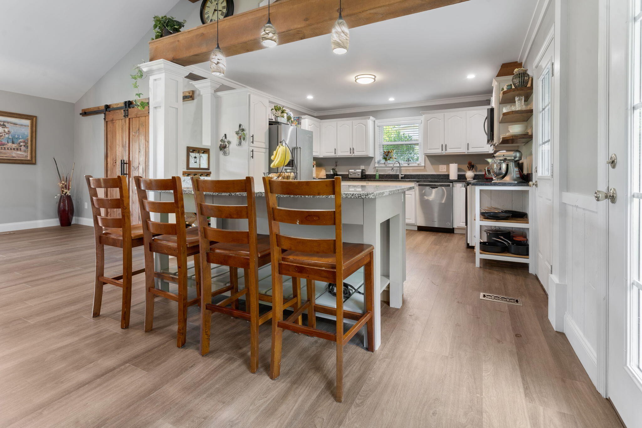 3704 Hilldale Drive NE