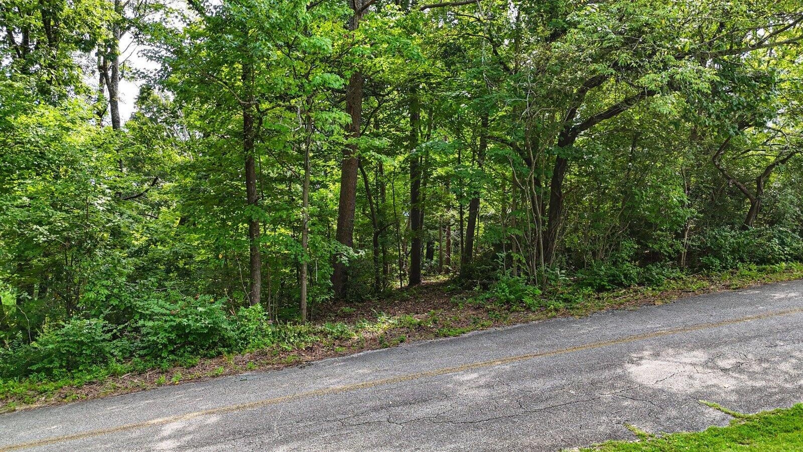 5064 Hunter Trail