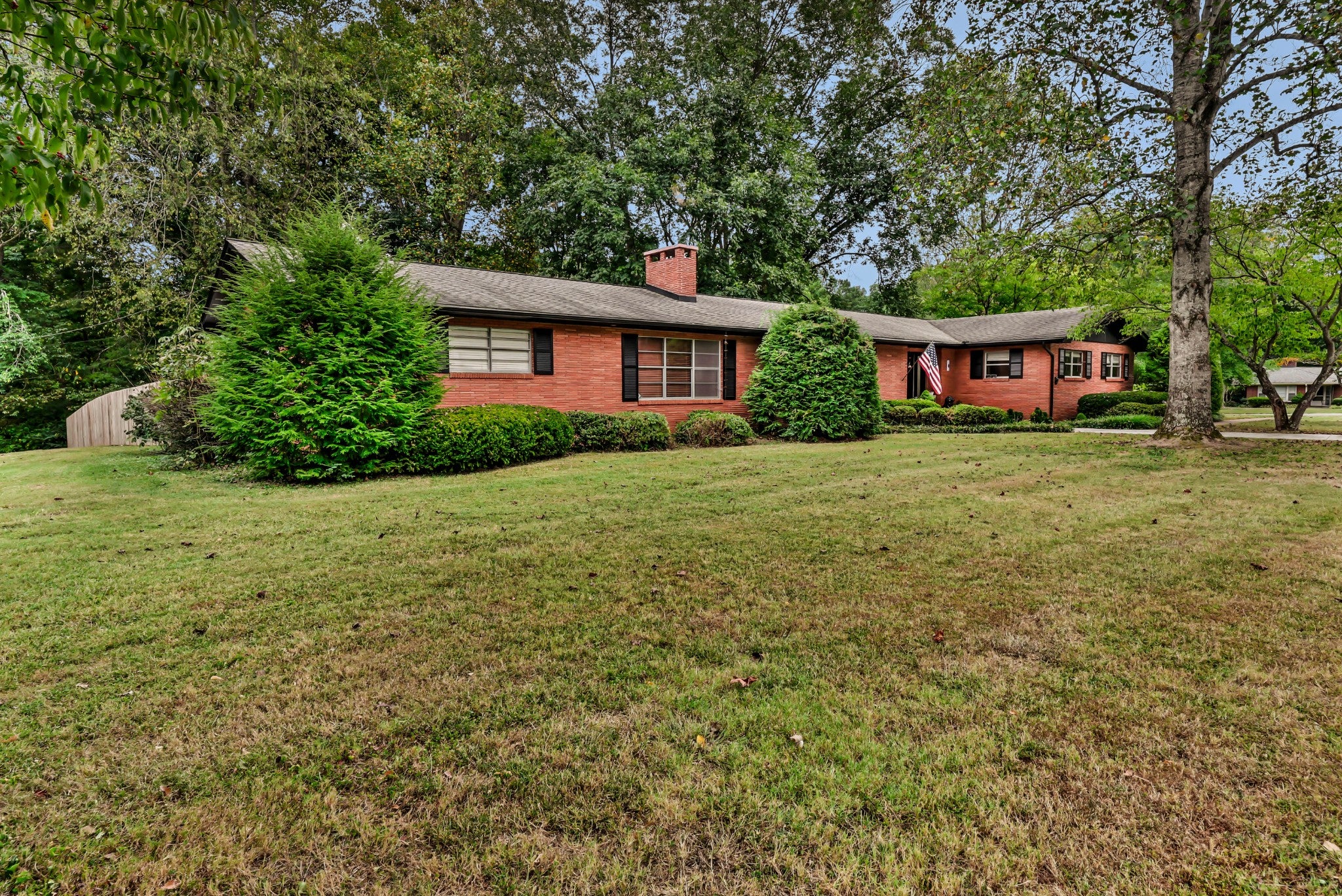 6 Canterbury Rd