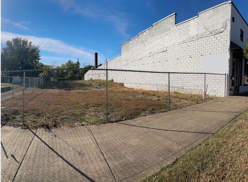 815 S Main St