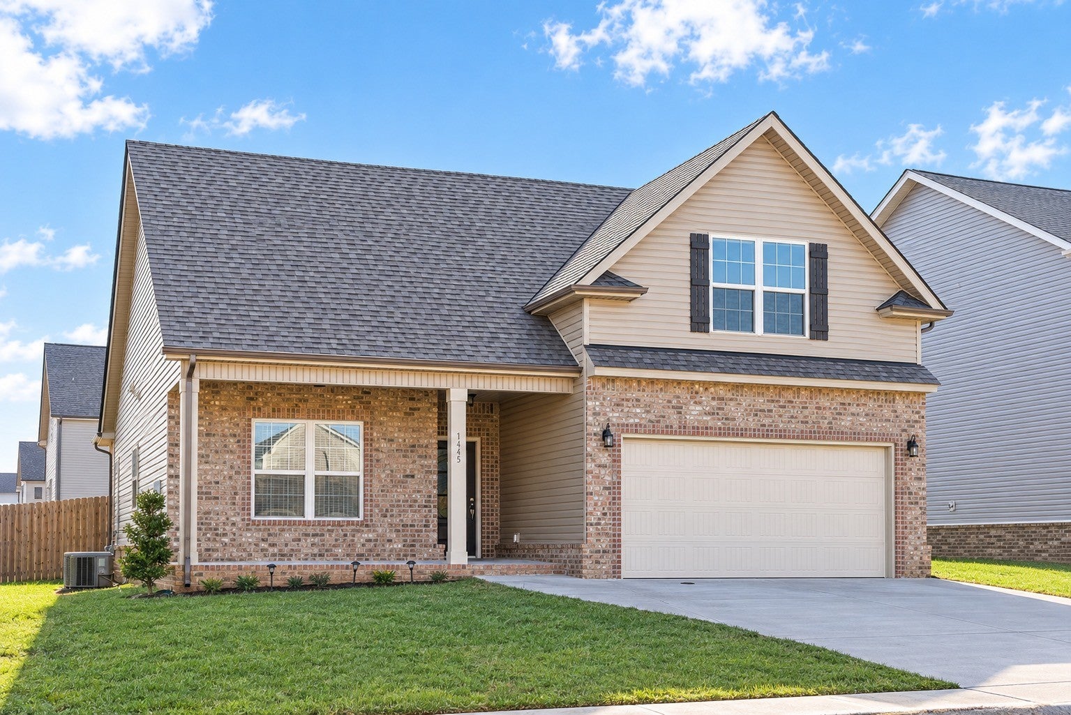 1445 Kingbird Dr