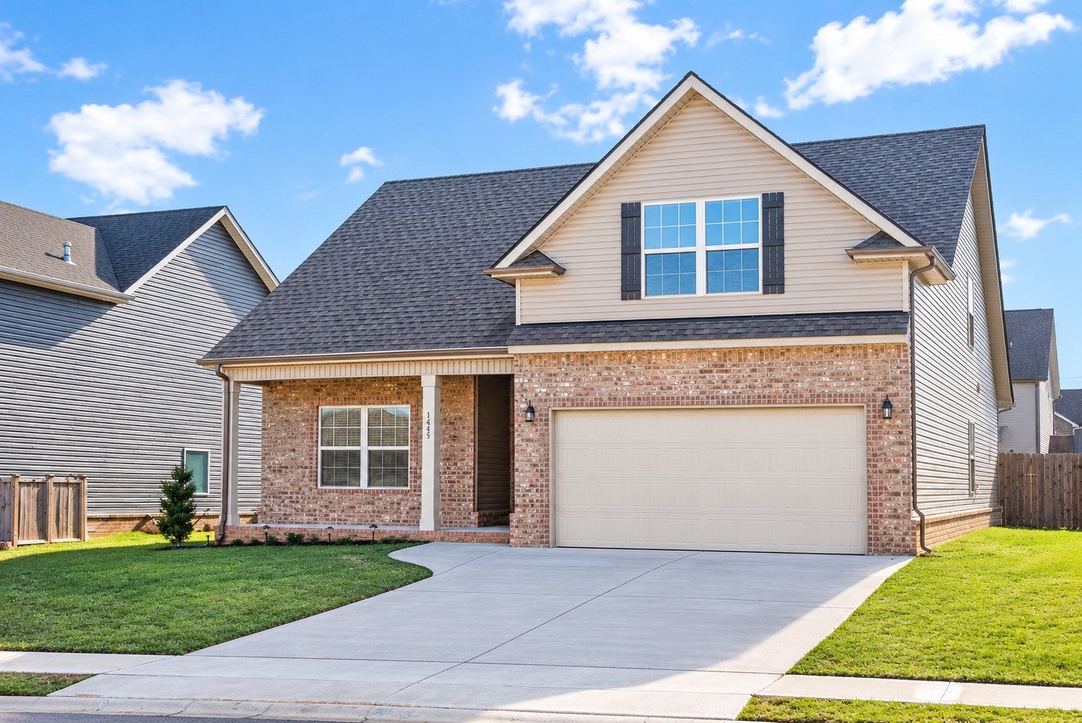 1445 Kingbird Dr