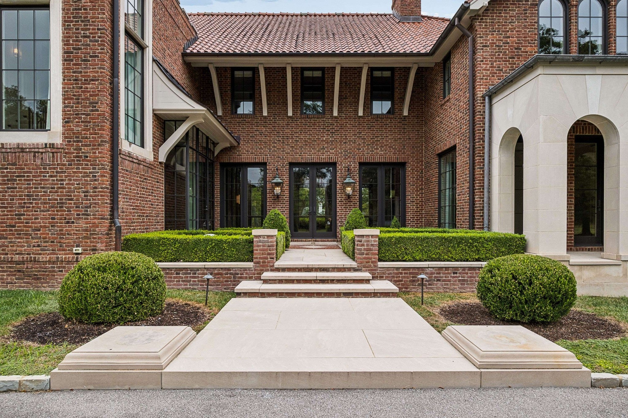 4316 Franklin Pike