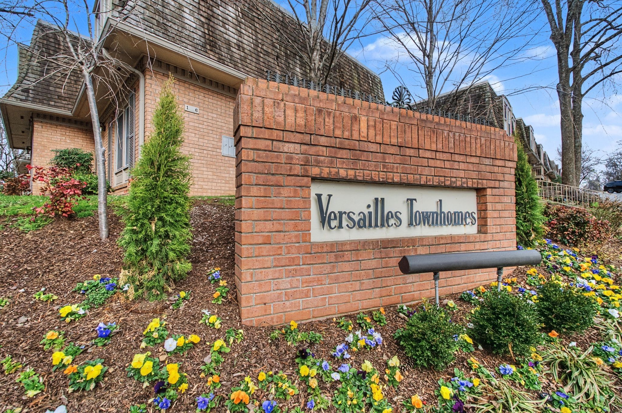 3000 Hillsboro Pike 86