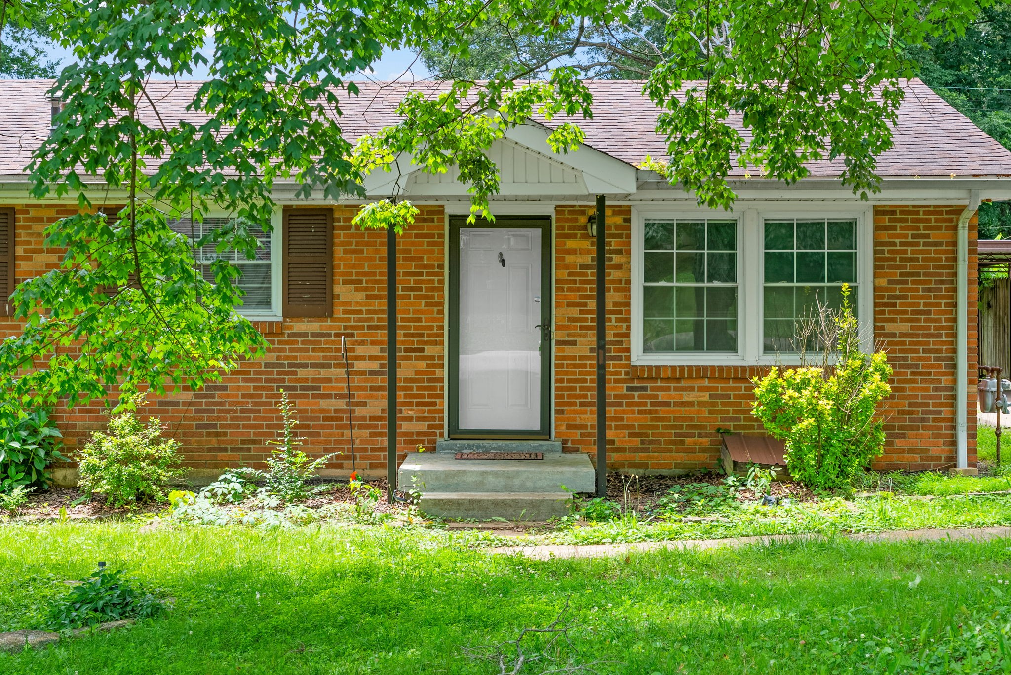1446 McCan Dr