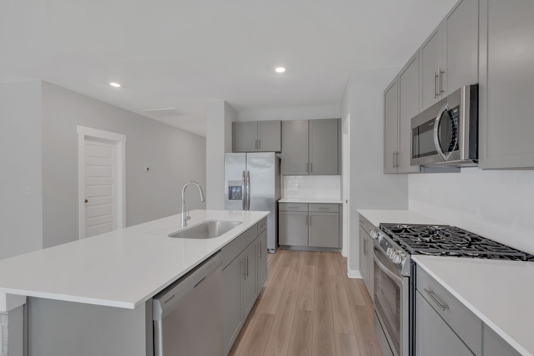 140 Ravens Crest Ave