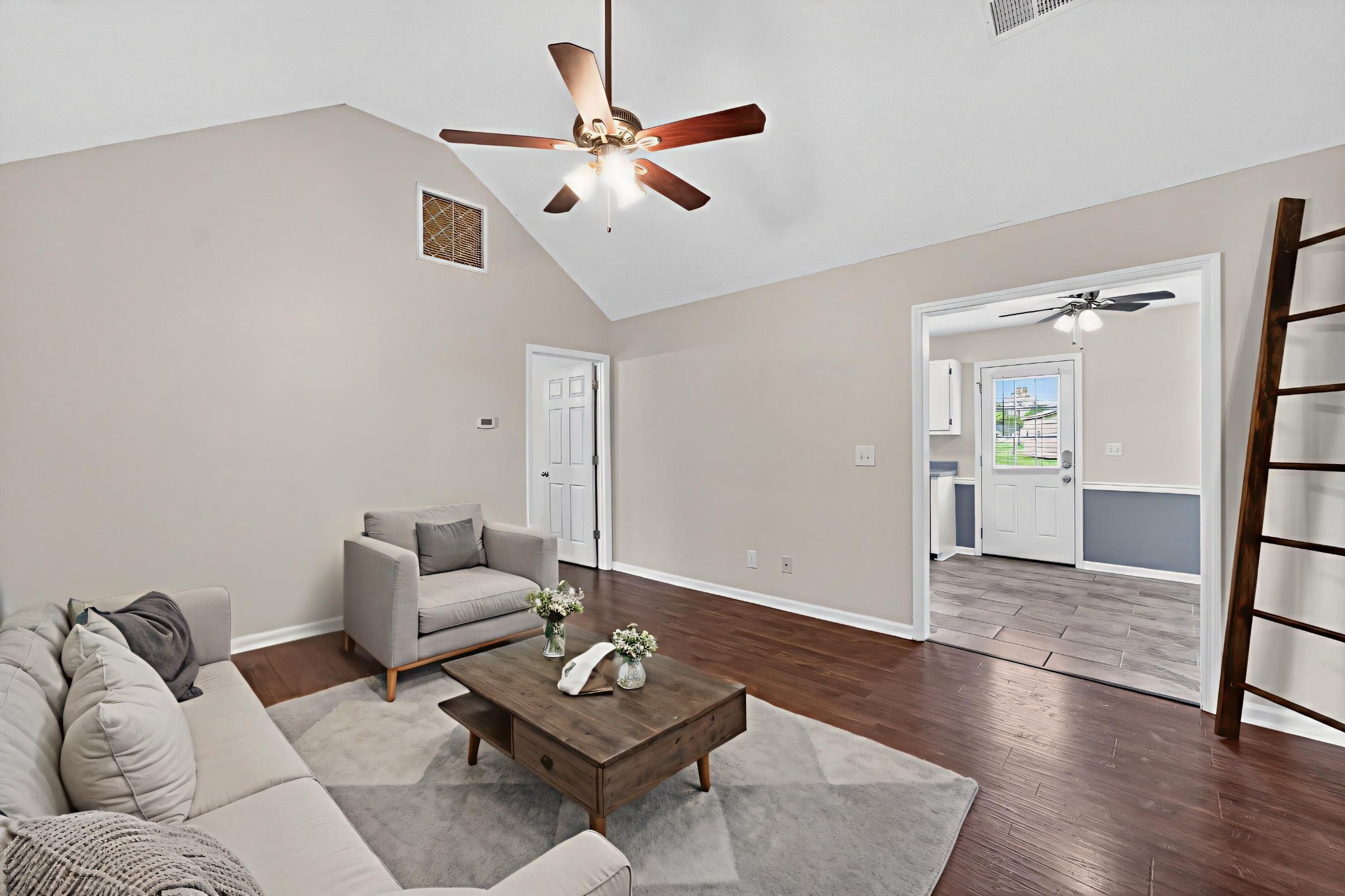 110 Vanessa Ct